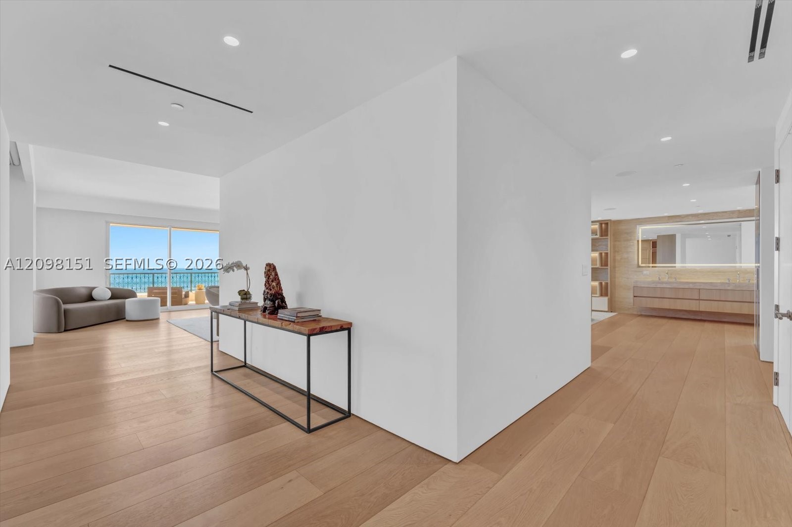 7724 Fisher Is Dr #7724 Miami Beach, FL 33109