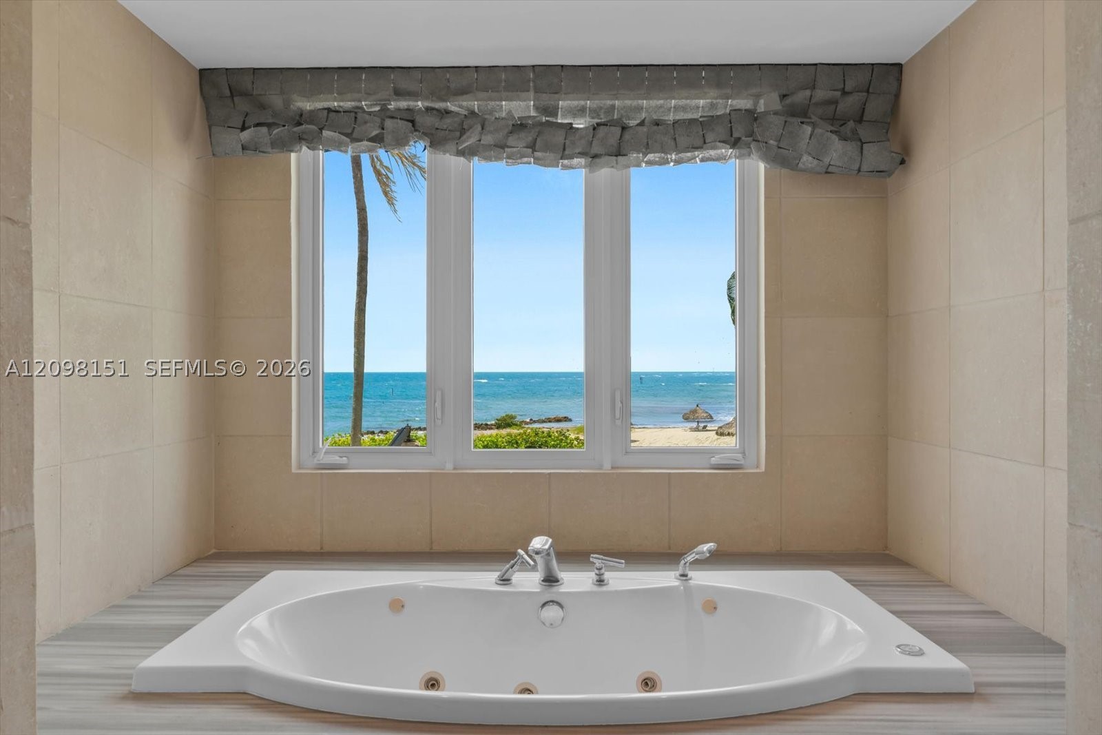 7724 Fisher Is Dr #7724 Miami Beach, FL 33109