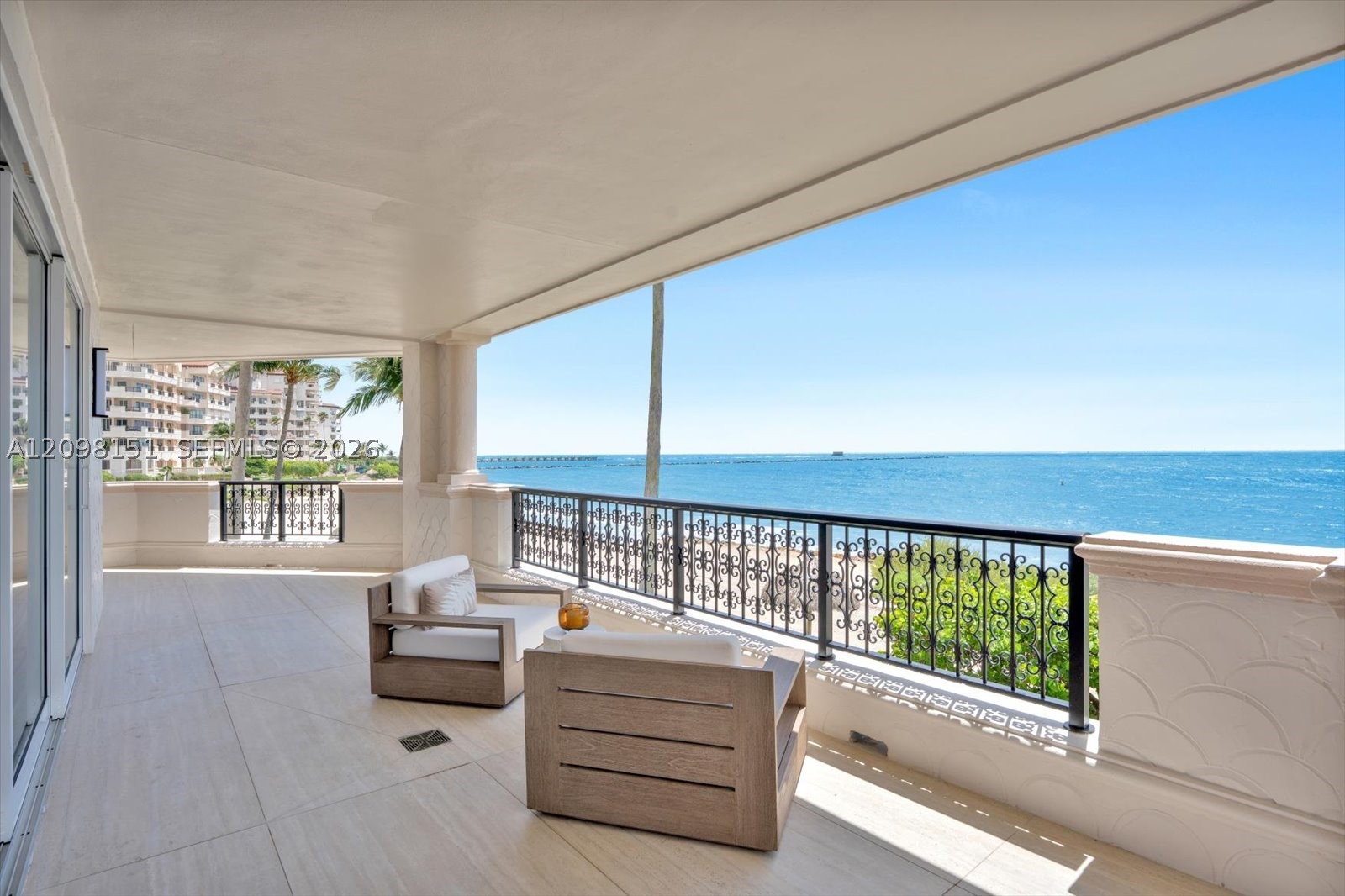 7724 Fisher Is Dr #7724 Miami Beach, FL 33109