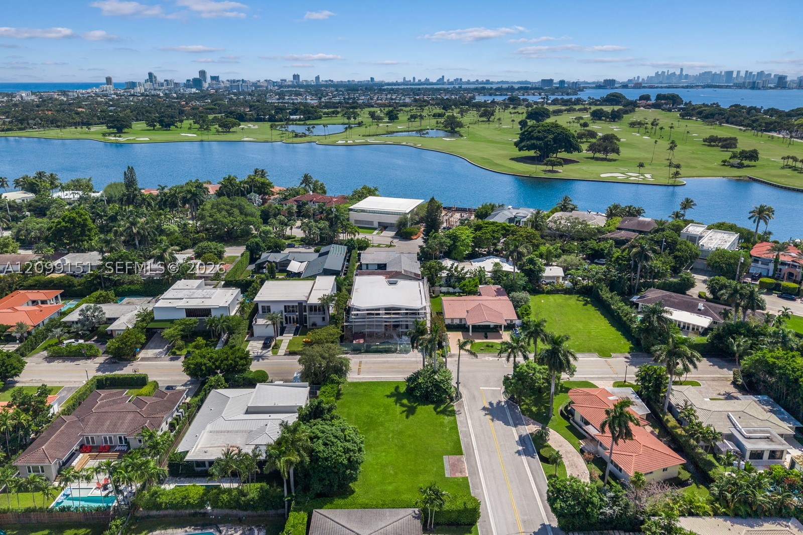 9525 Broadview Ter
