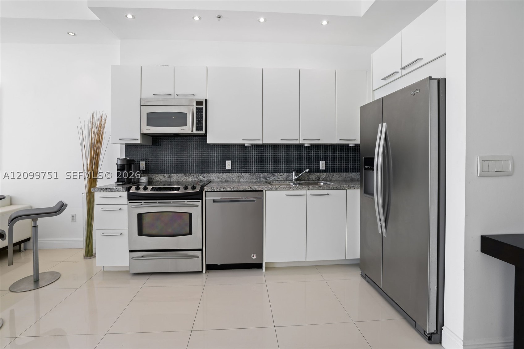 image Meridian Lofts7