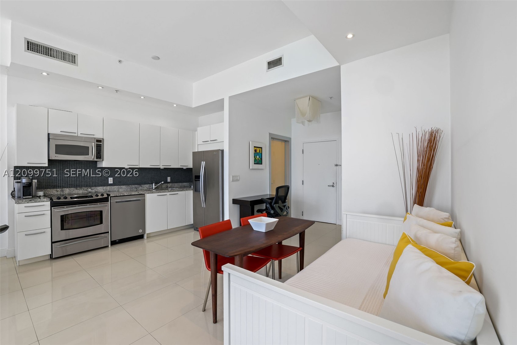 image Meridian Lofts8