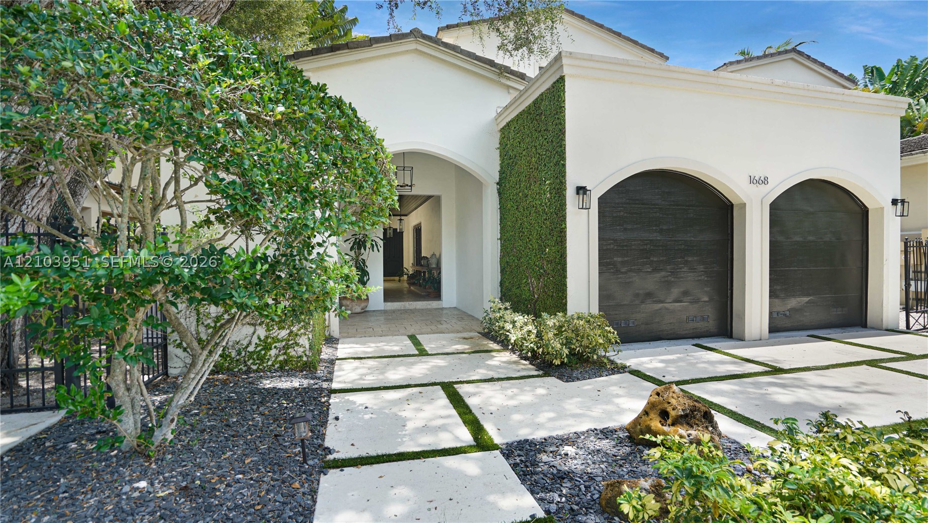 1668 Micanopy Ave