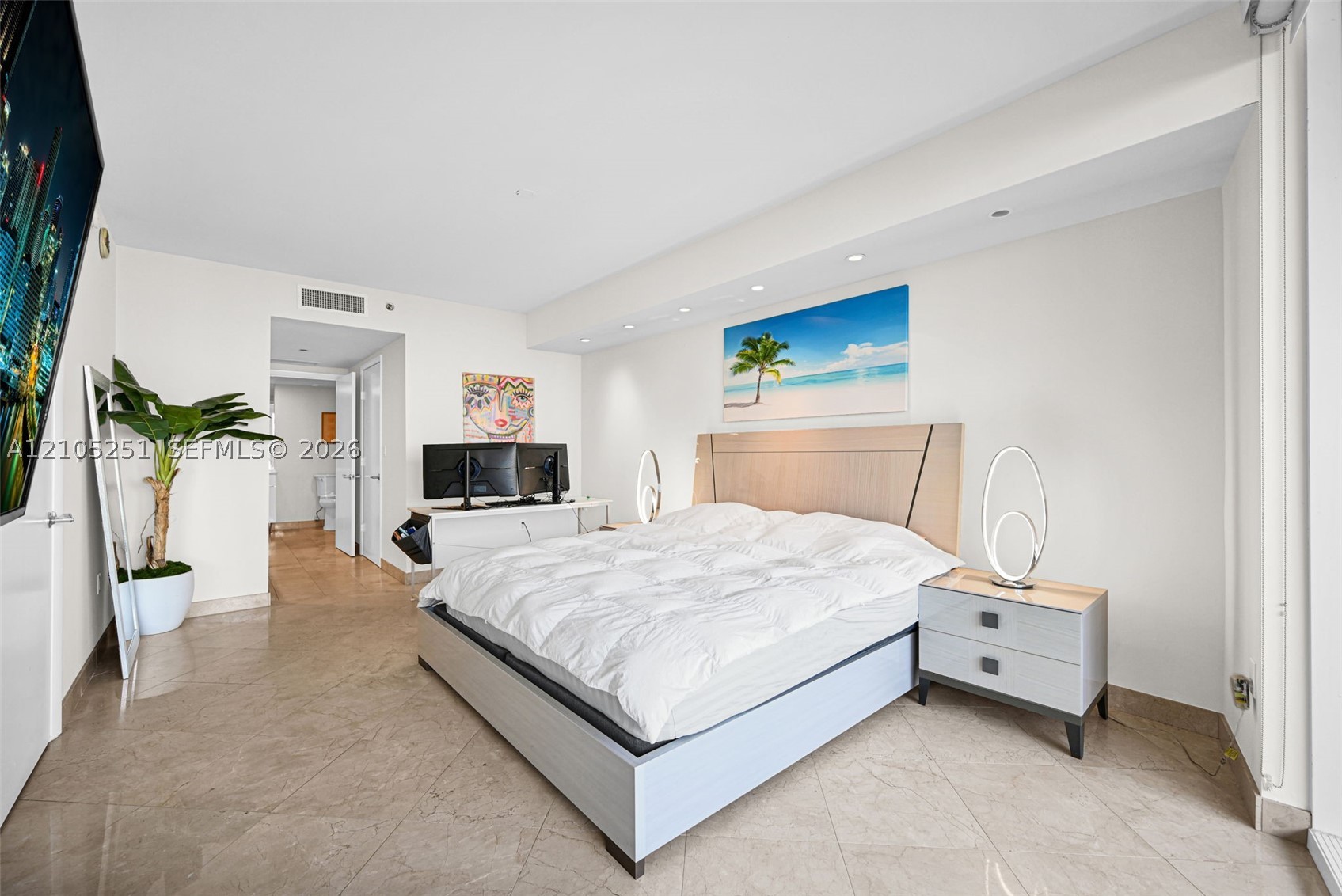 image Beach Club 126