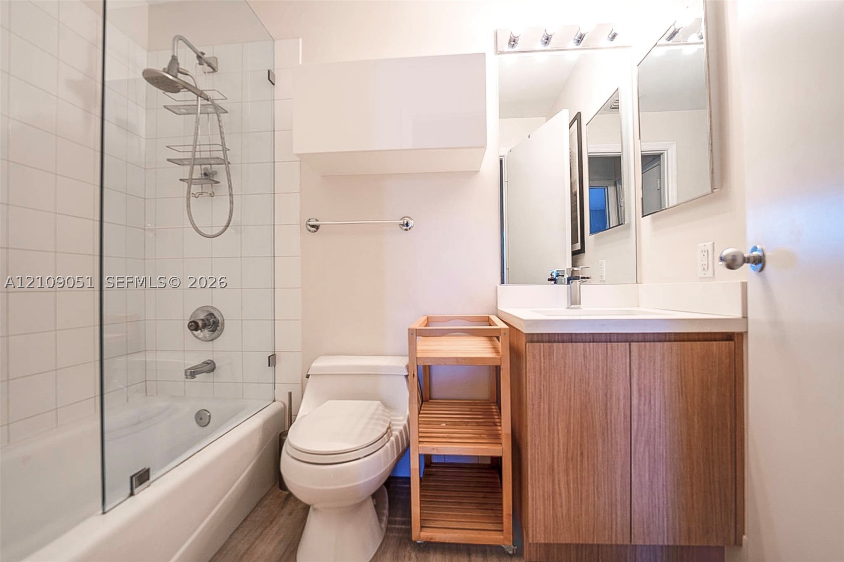 888 Brickell Key Dr #903 Miami, FL 33131