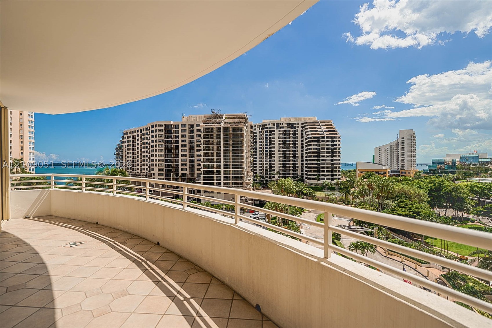 888 Brickell Key Dr #903 Miami, FL 33131