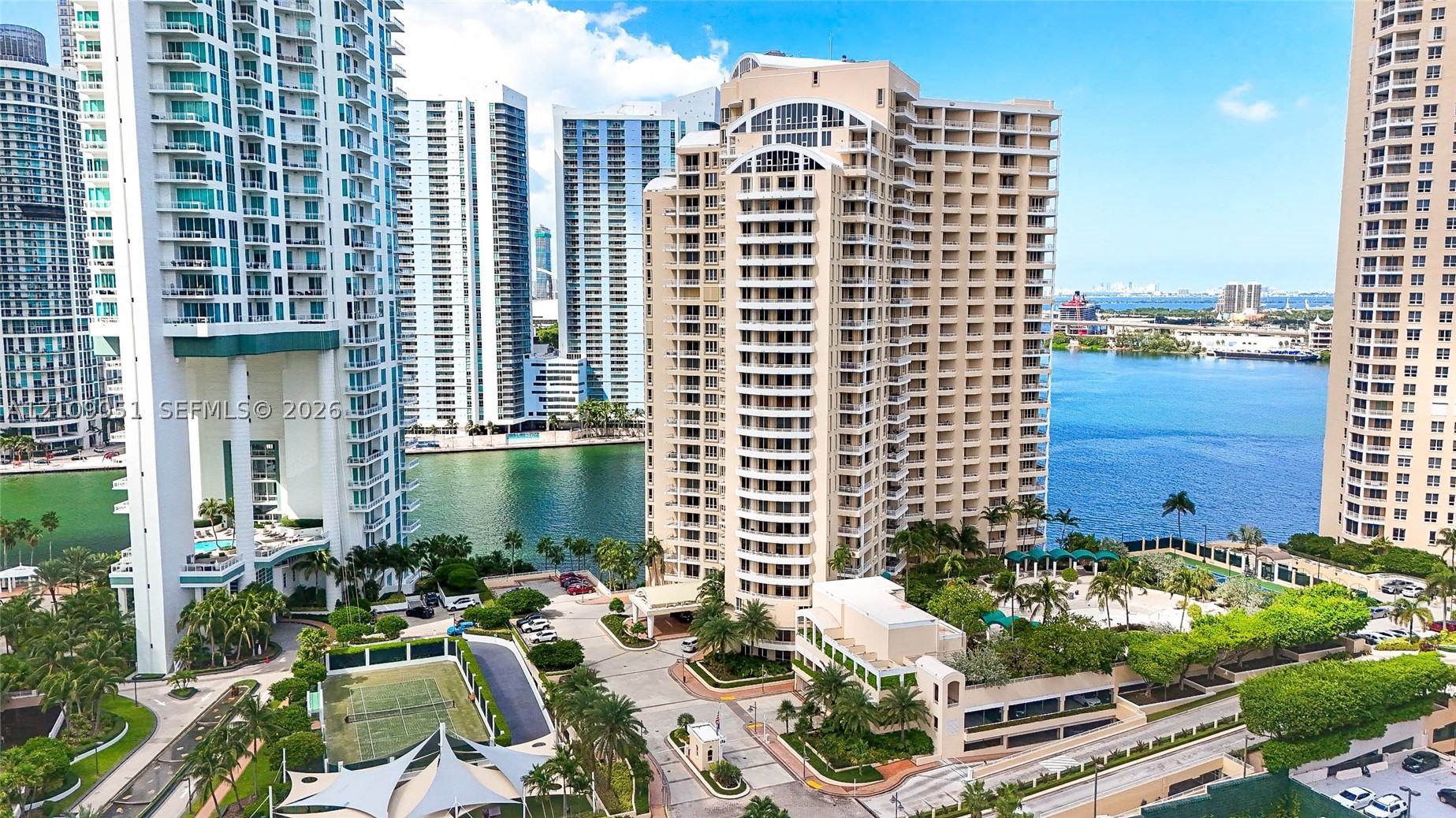 888 Brickell Key Dr #903 Miami, FL 33131