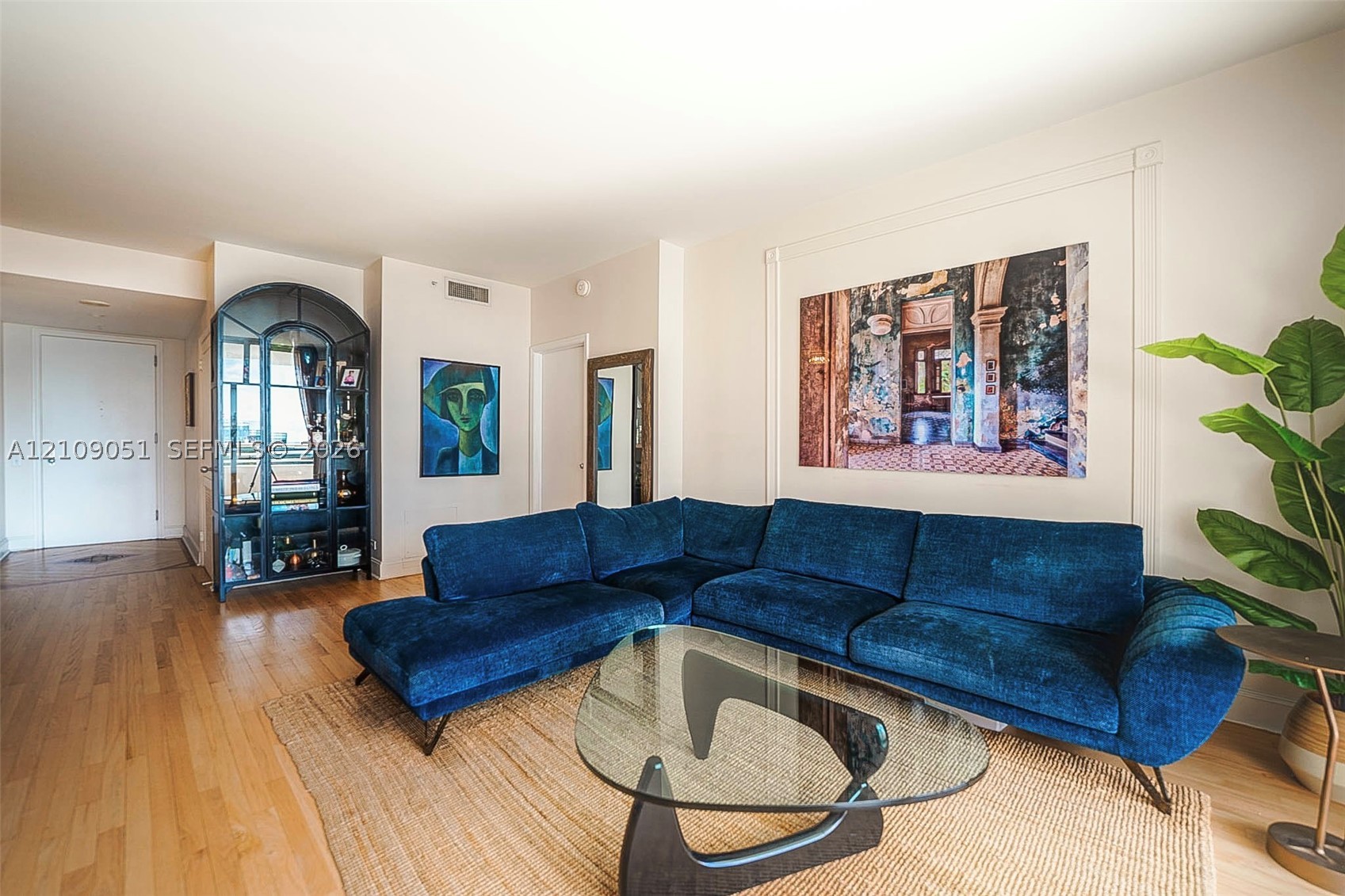 888 Brickell Key Dr #903 Miami, FL 33131