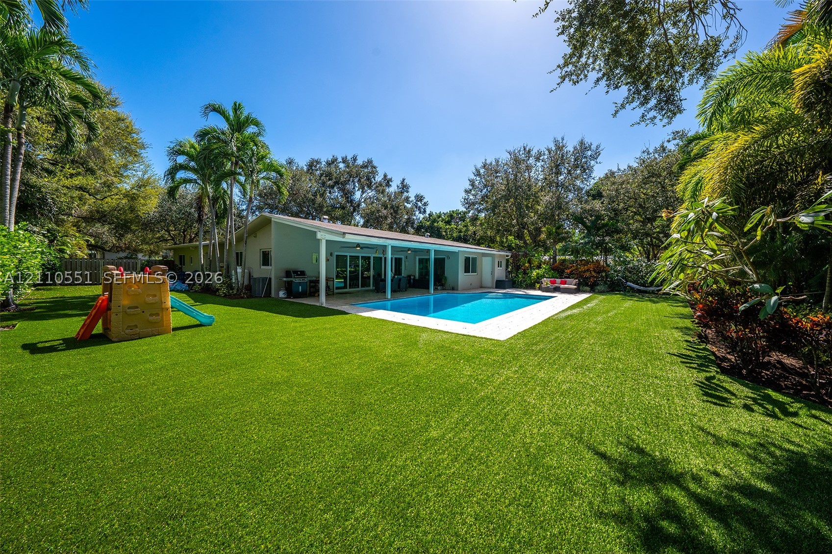 9330 SW 71st Ave Pinecrest, FL 33156