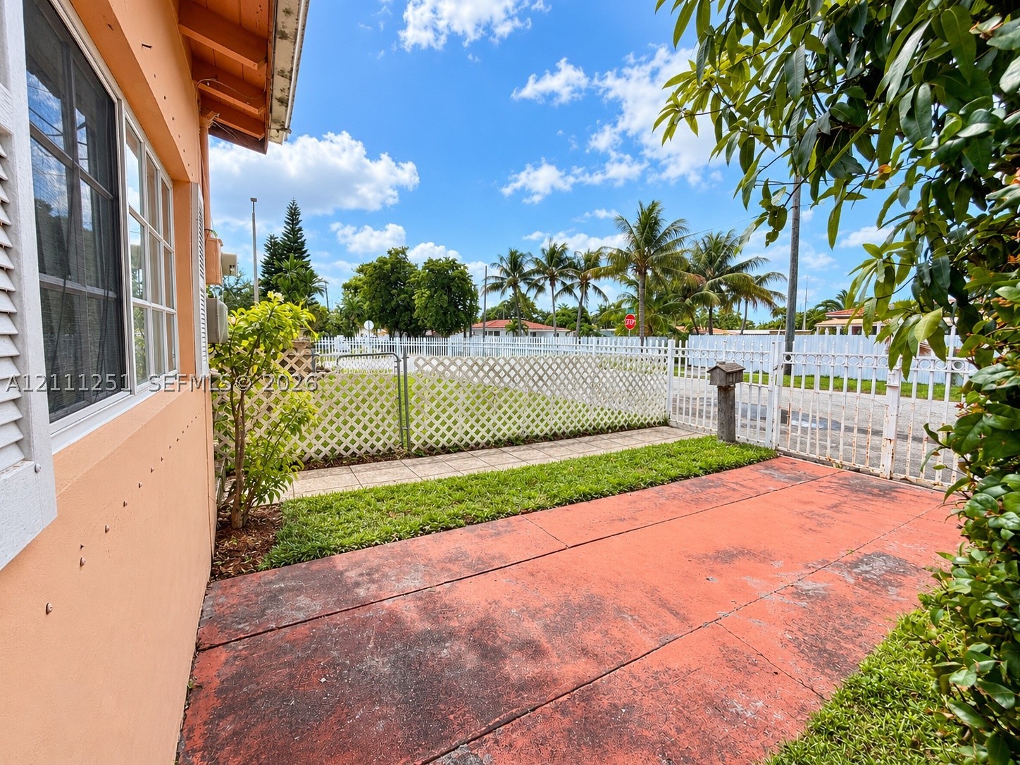 201 NW 61st Ave Miami, FL 33126