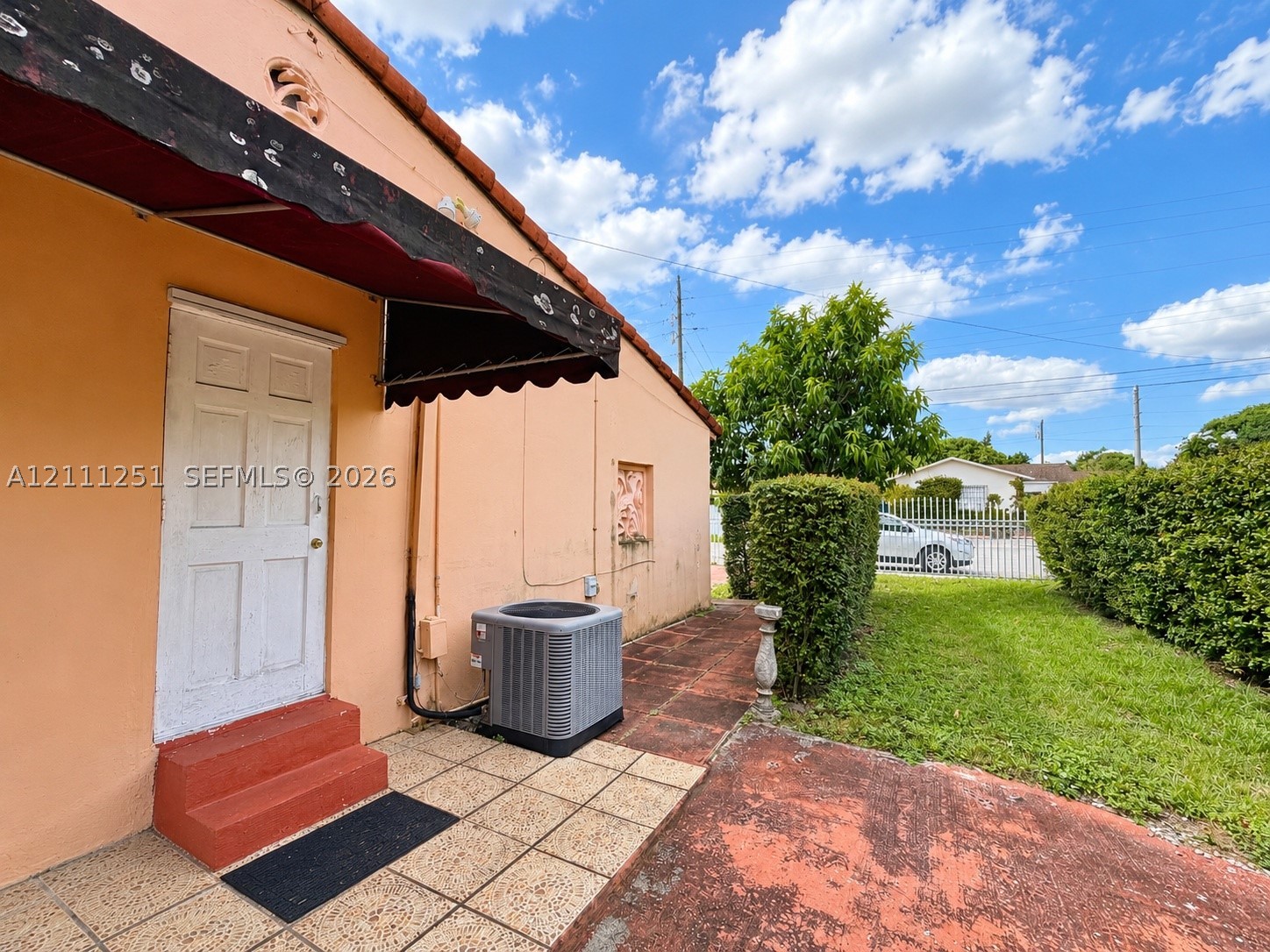 201 NW 61st Ave Miami, FL 33126