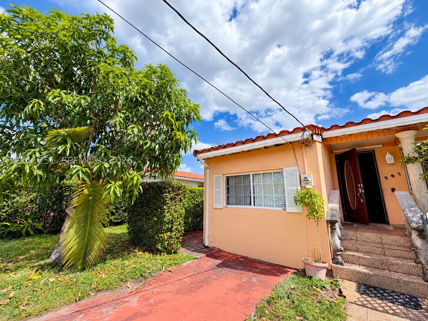 201 NW 61st Ave Miami, FL 33126