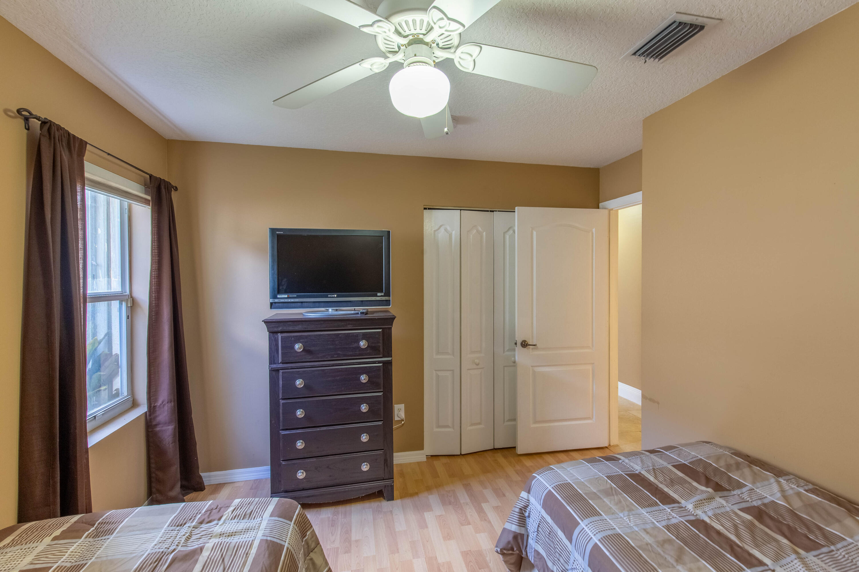 10746 Oak Bnd Wellington, FL 33414