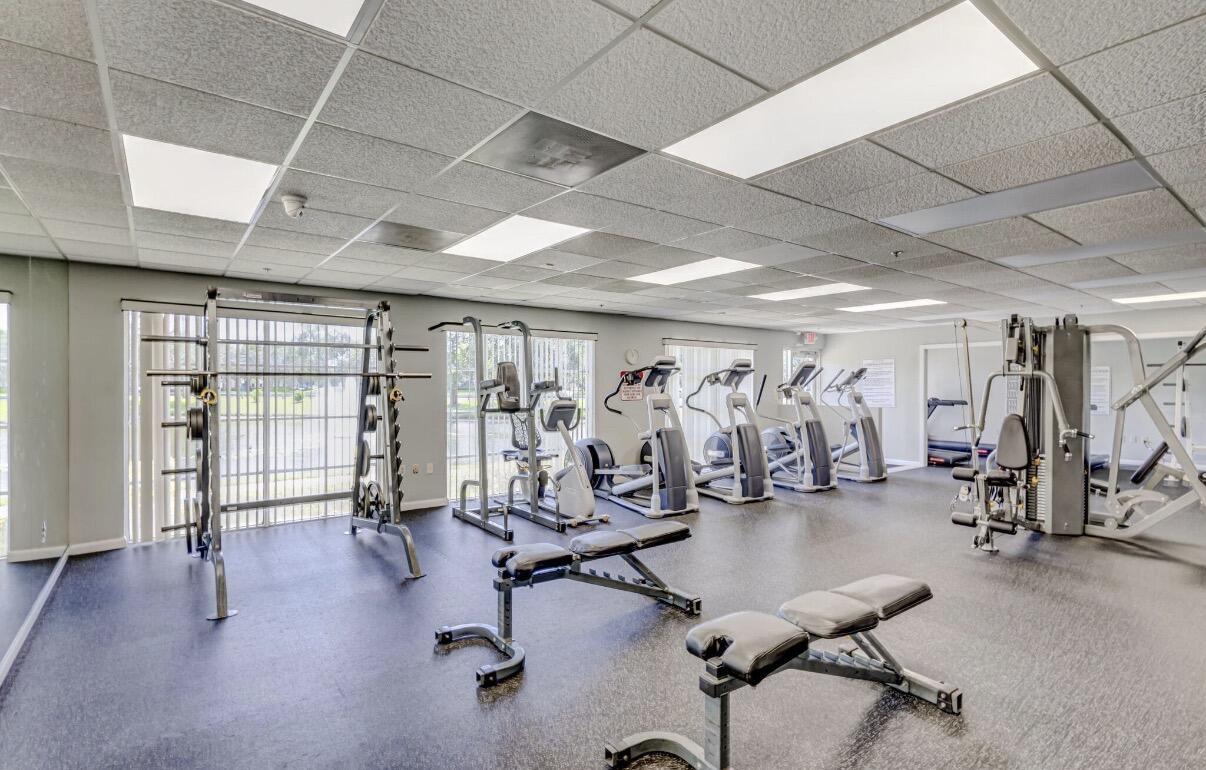 10746 Oak Bnd Wellington, FL 33414