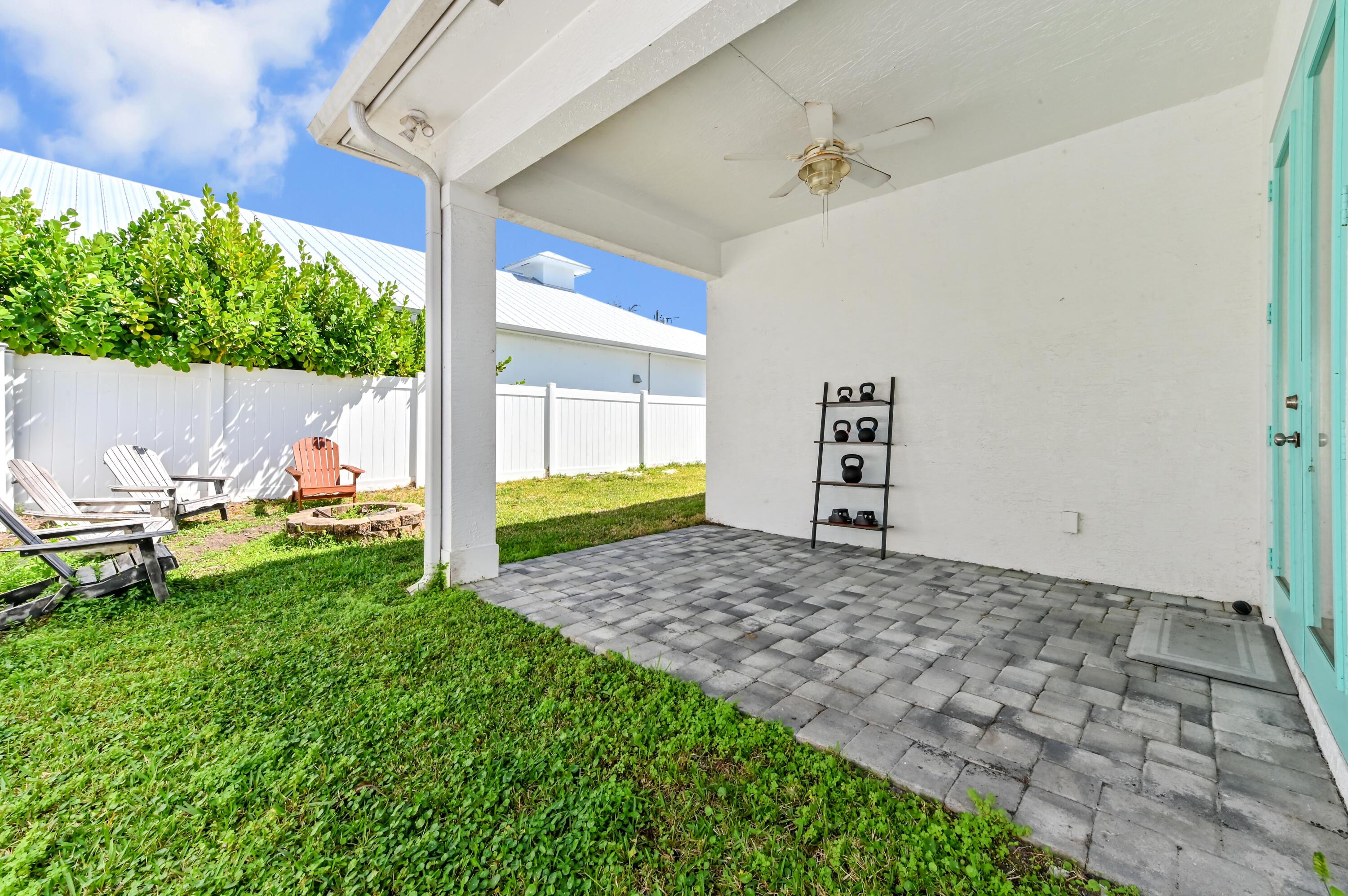 443 SE Dolphin Stuart, FL 34996