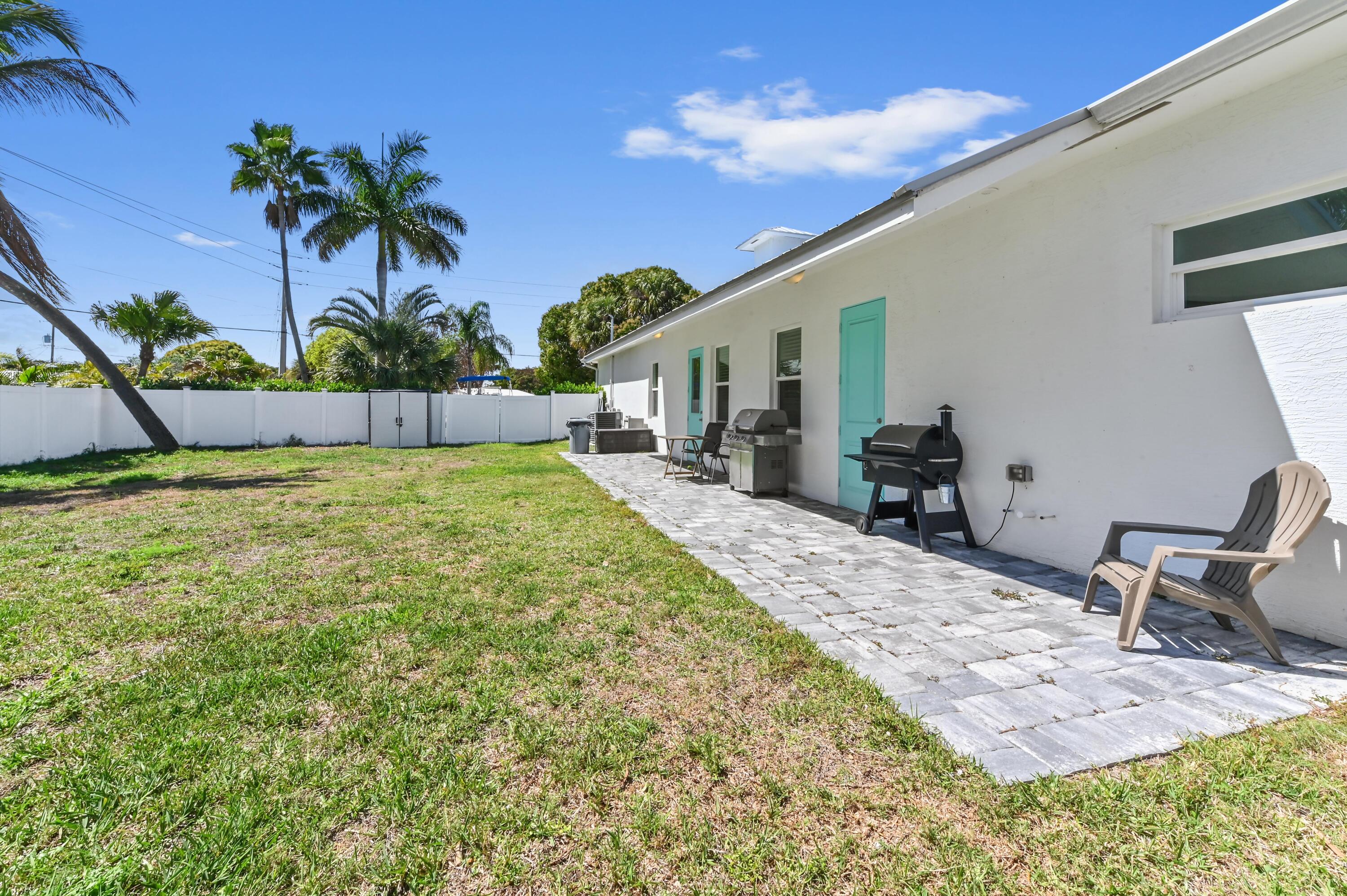 443 SE Dolphin Stuart, FL 34996