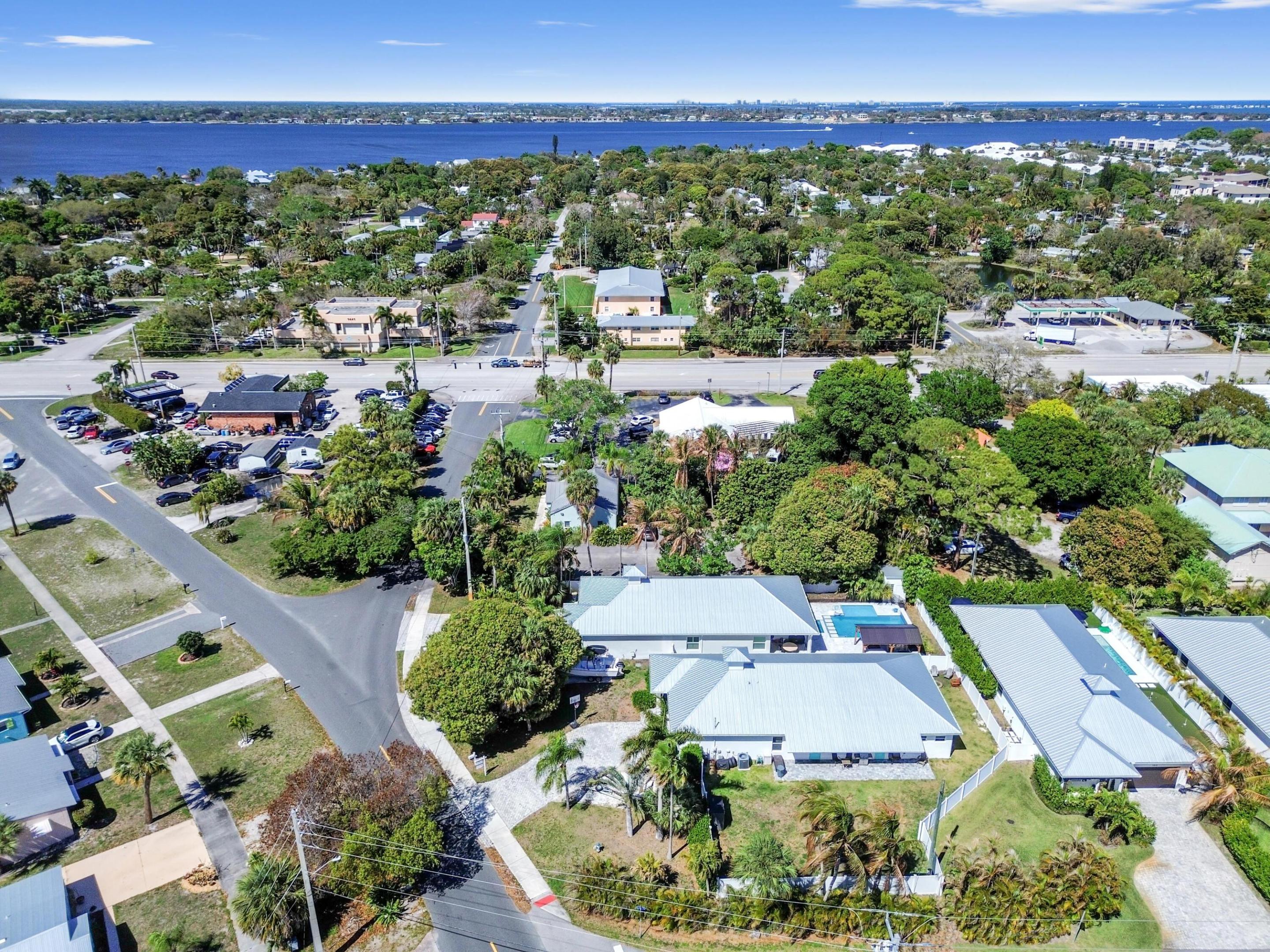 443 SE Dolphin Stuart, FL 34996