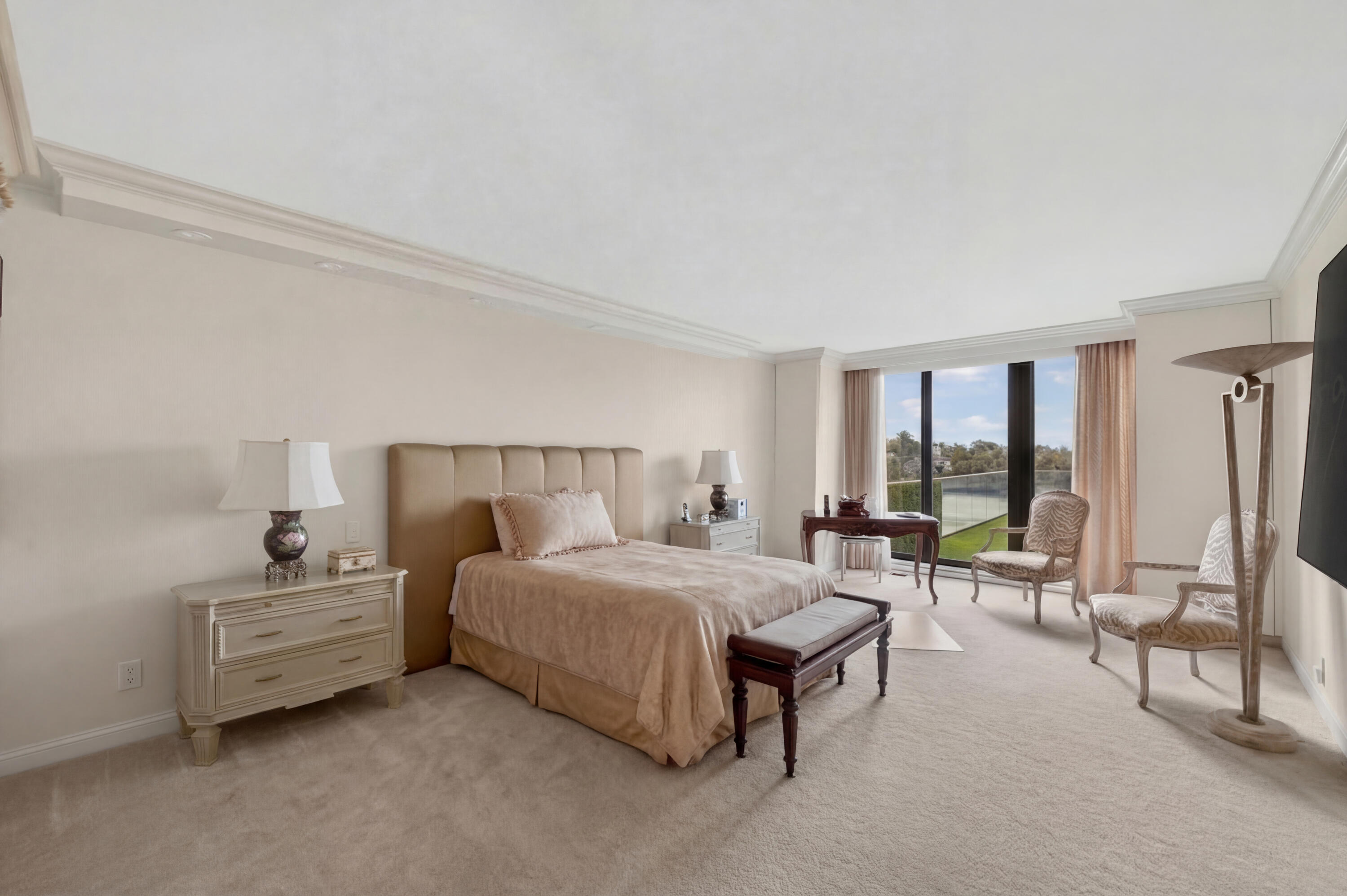 5500 Collins #302 Miami Beach, FL 33140