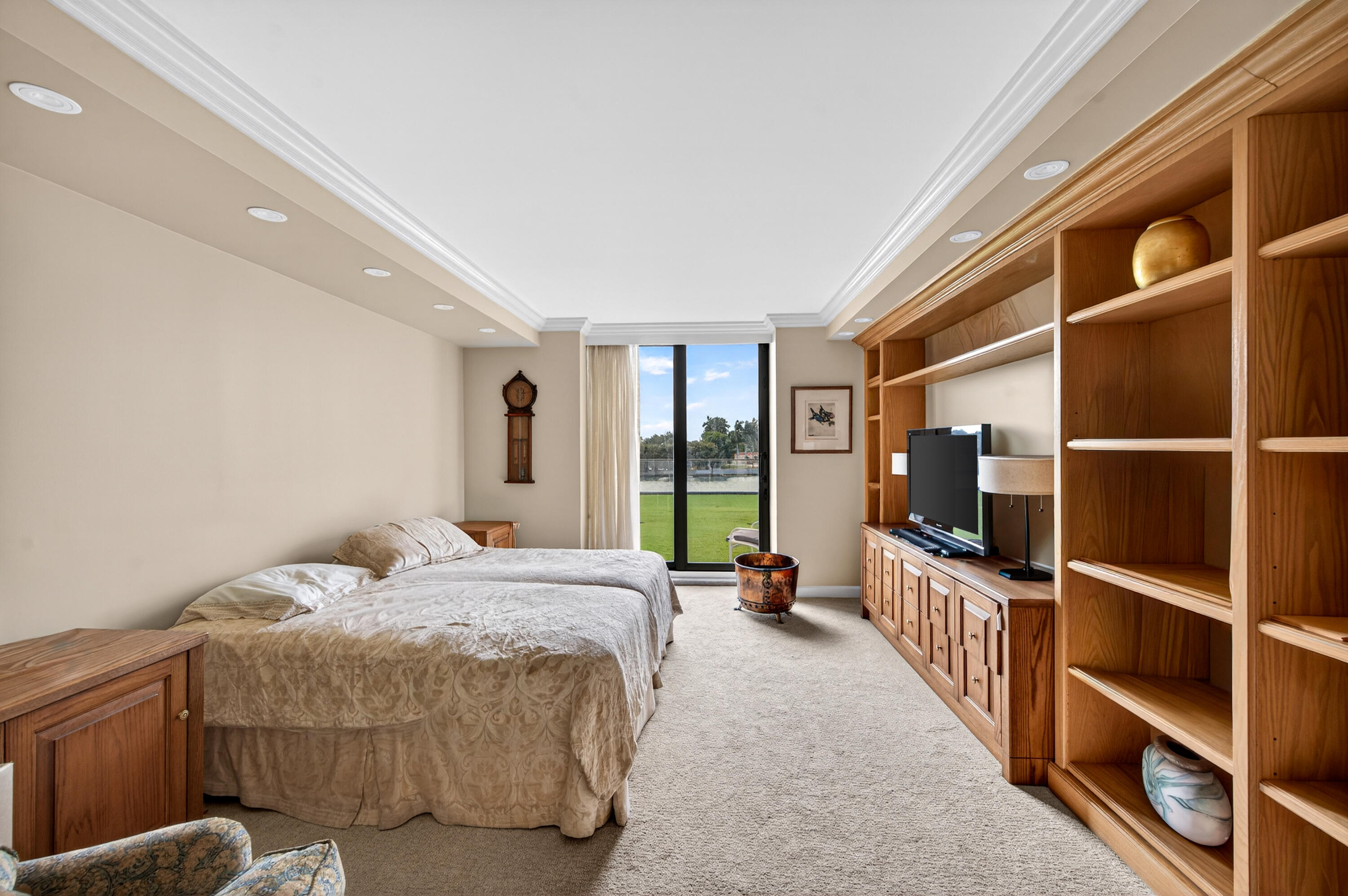 5500 Collins #302 Miami Beach, FL 33140