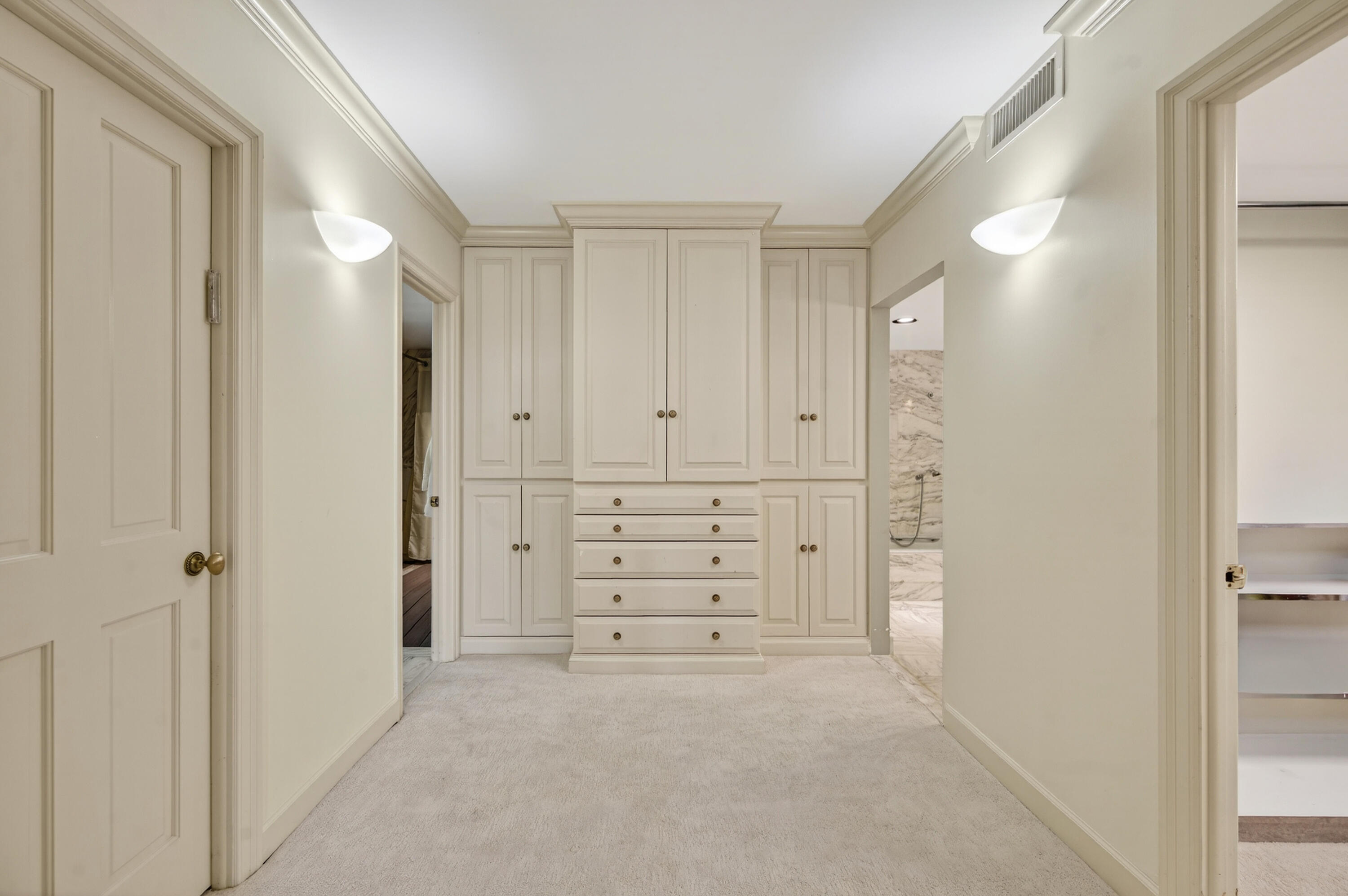 5500 Collins #302 Miami Beach, FL 33140