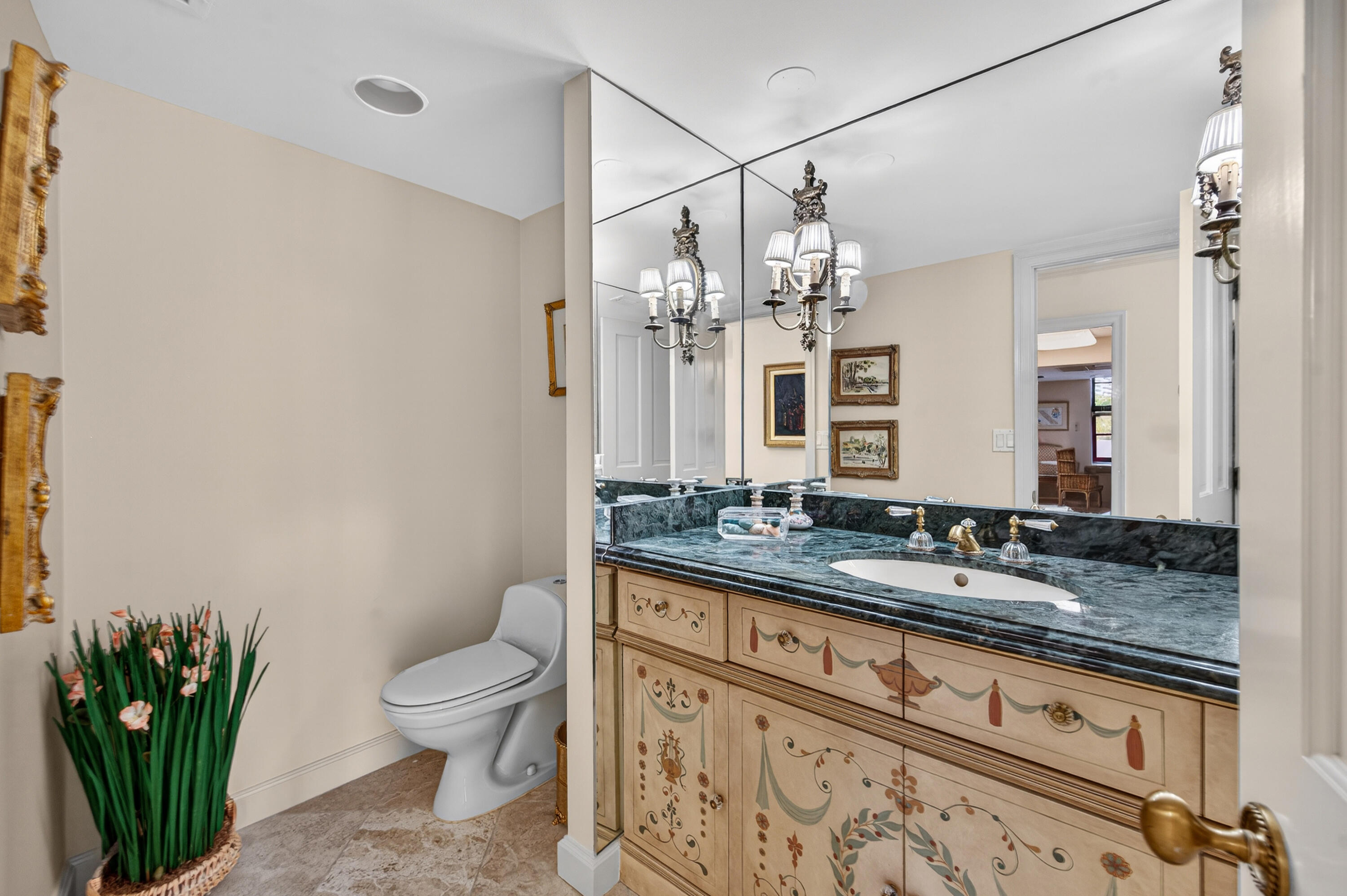 5500 Collins #302 Miami Beach, FL 33140