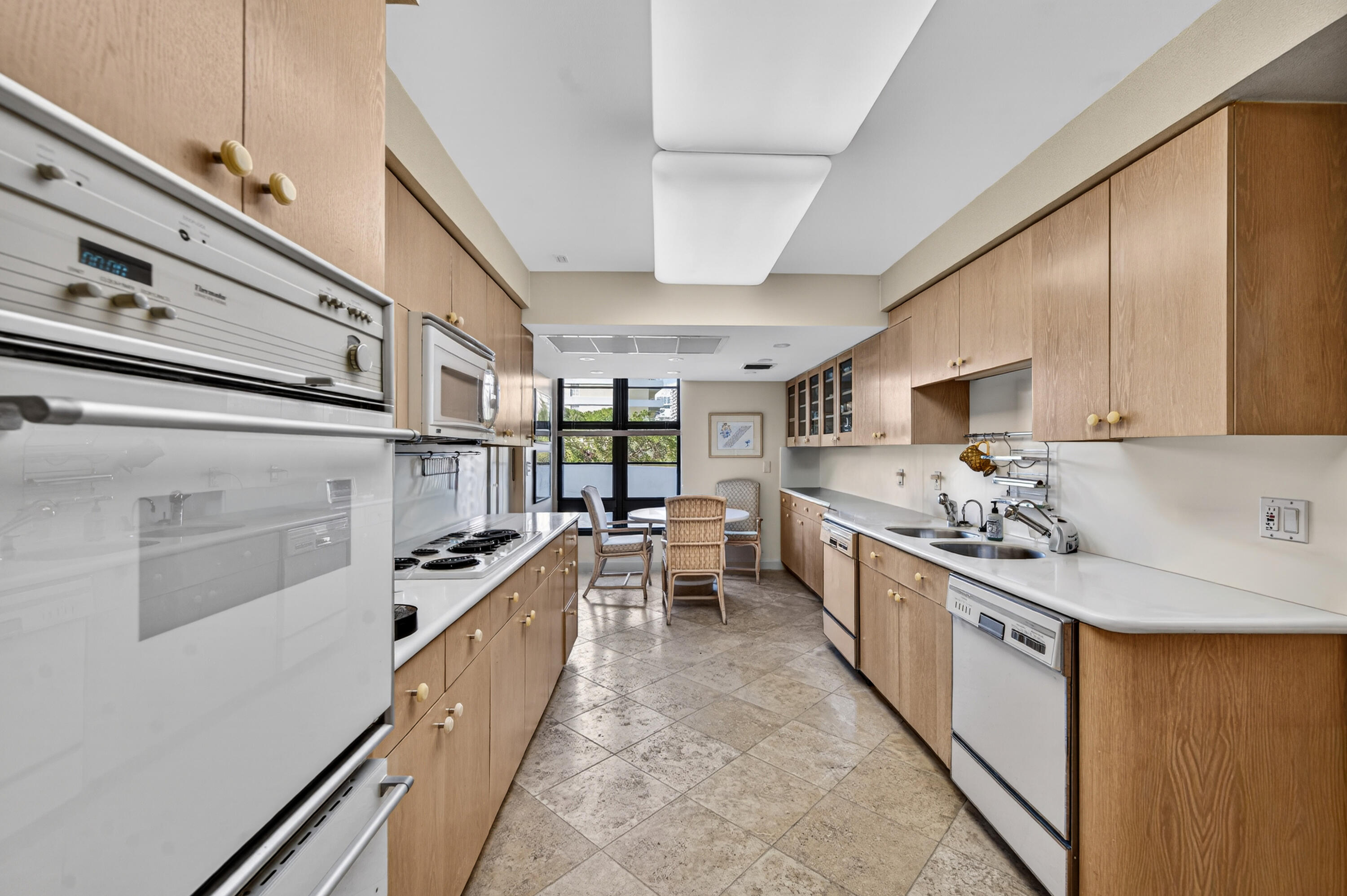 5500 Collins #302 Miami Beach, FL 33140