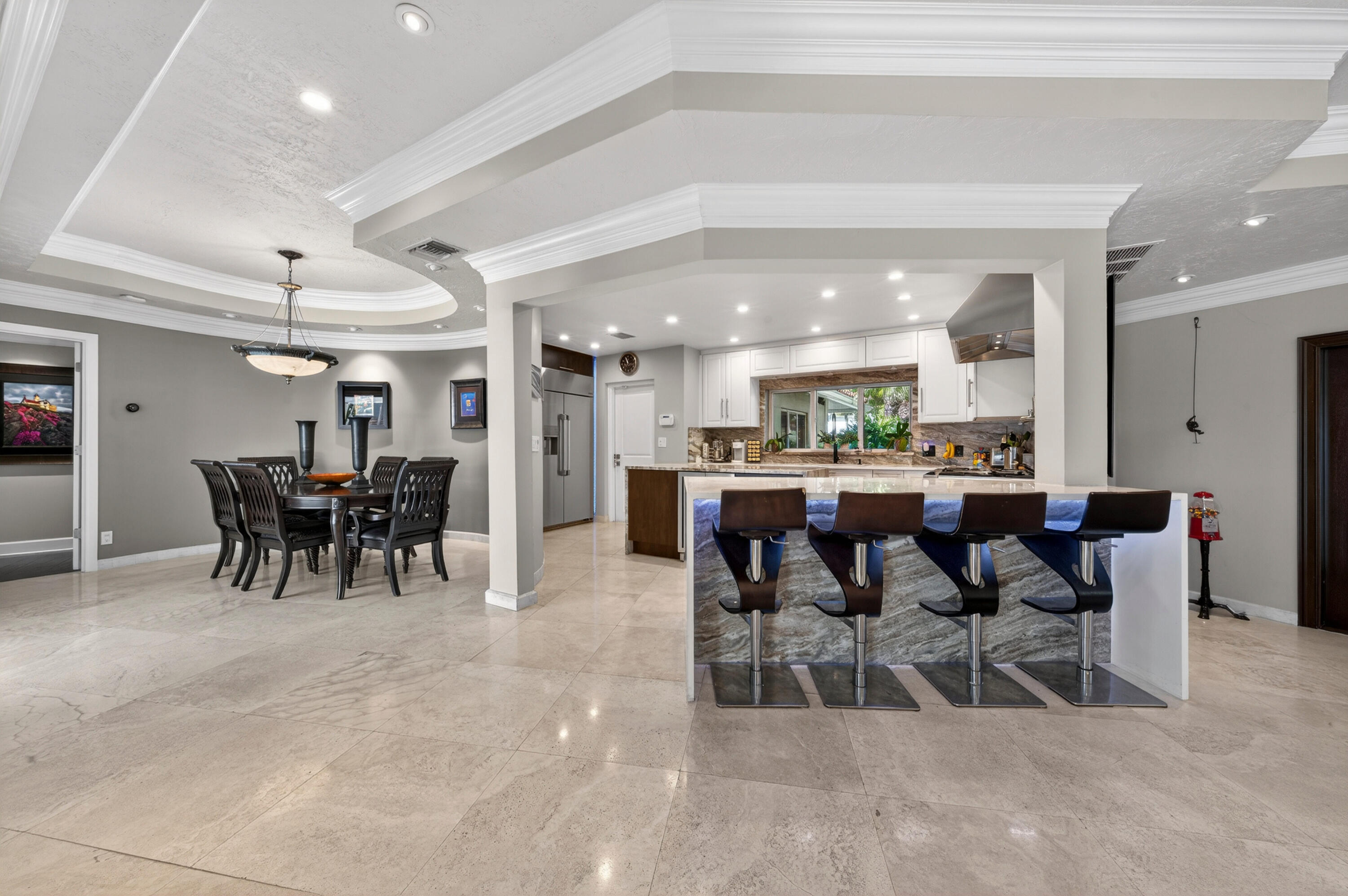 2460 Bayview Fort Lauderdale, FL 33305