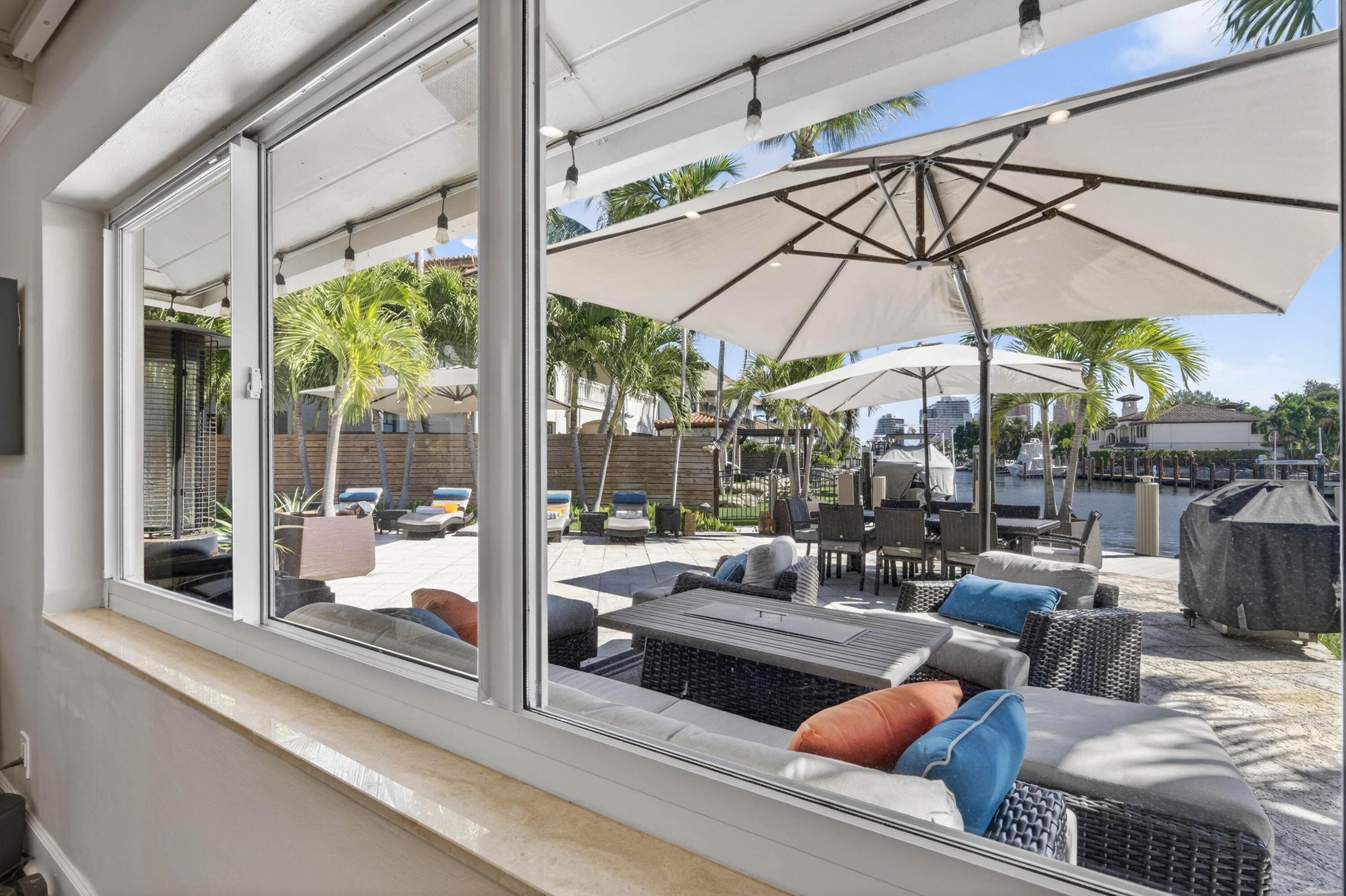 2460 Bayview Fort Lauderdale, FL 33305