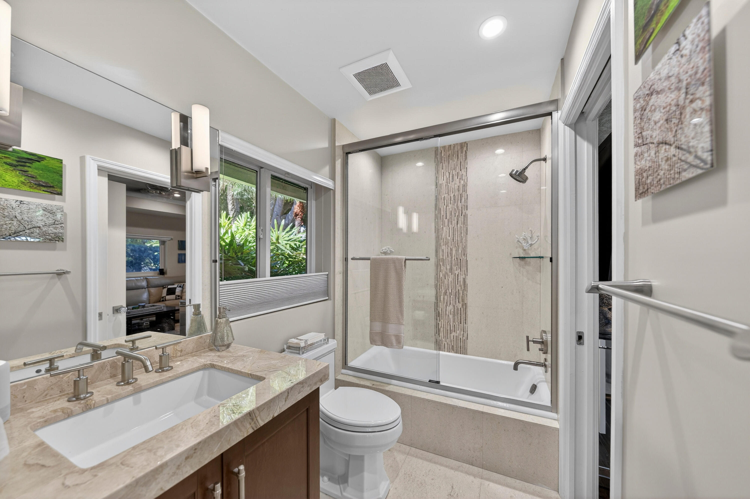 2460 Bayview Fort Lauderdale, FL 33305