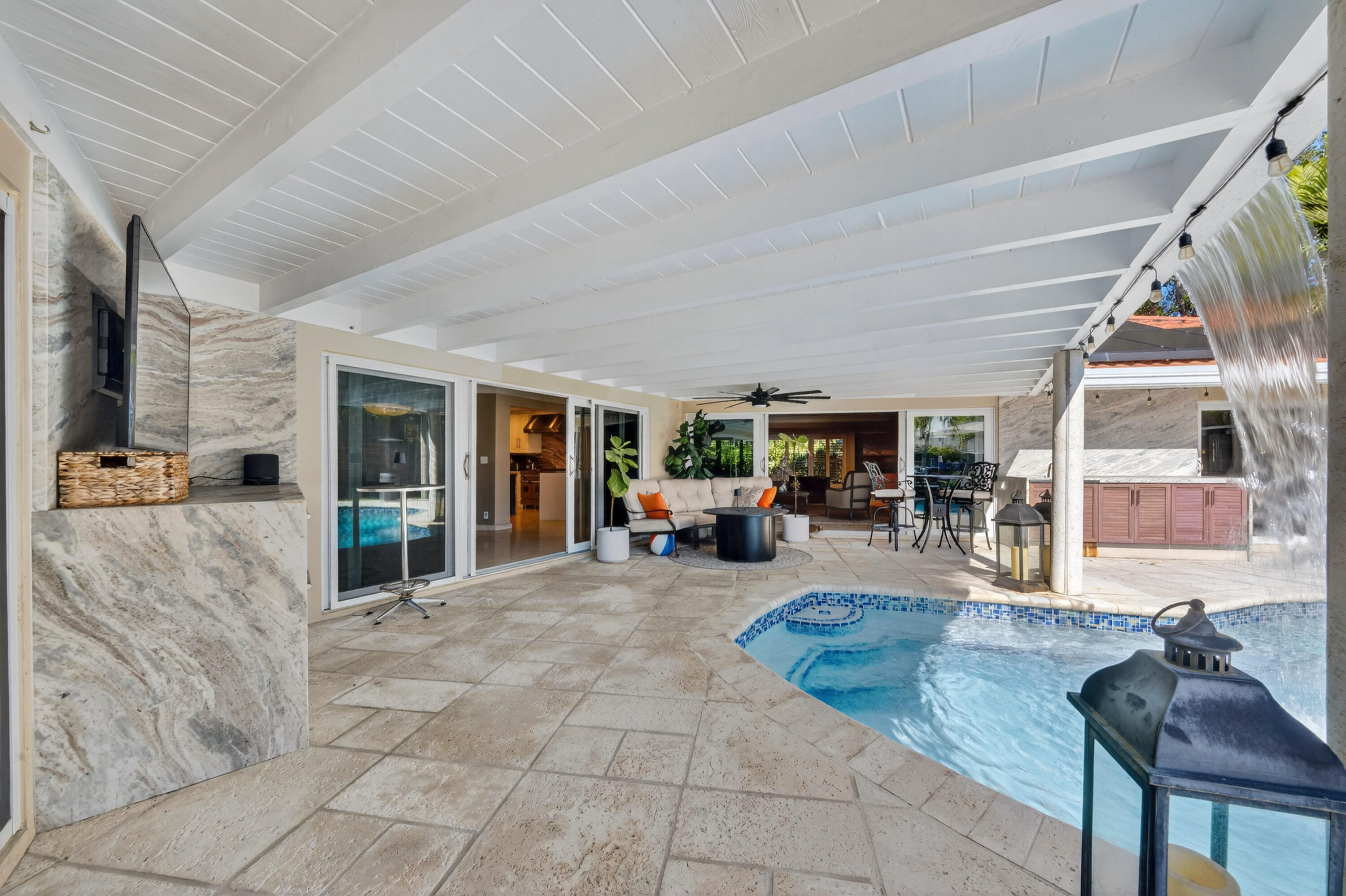 2460 Bayview Fort Lauderdale, FL 33305