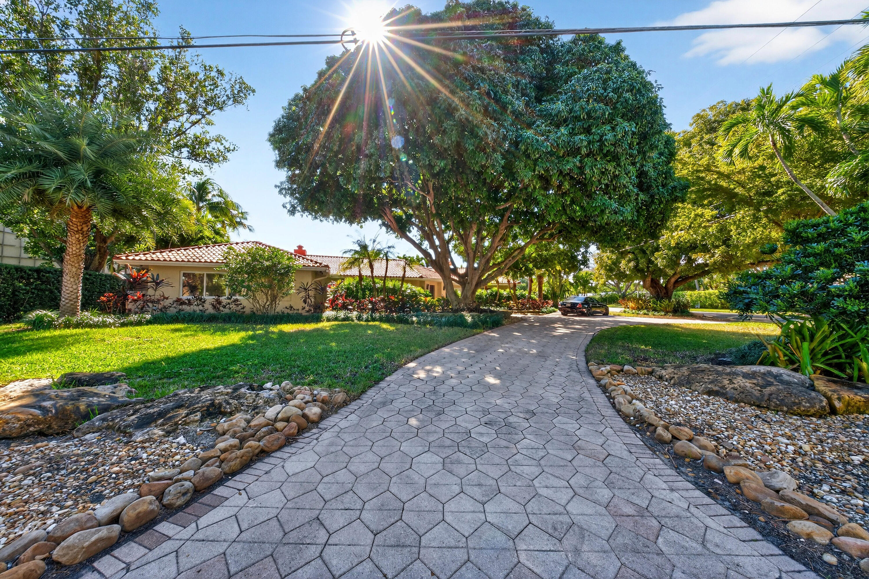 2460 Bayview Fort Lauderdale, FL 33305