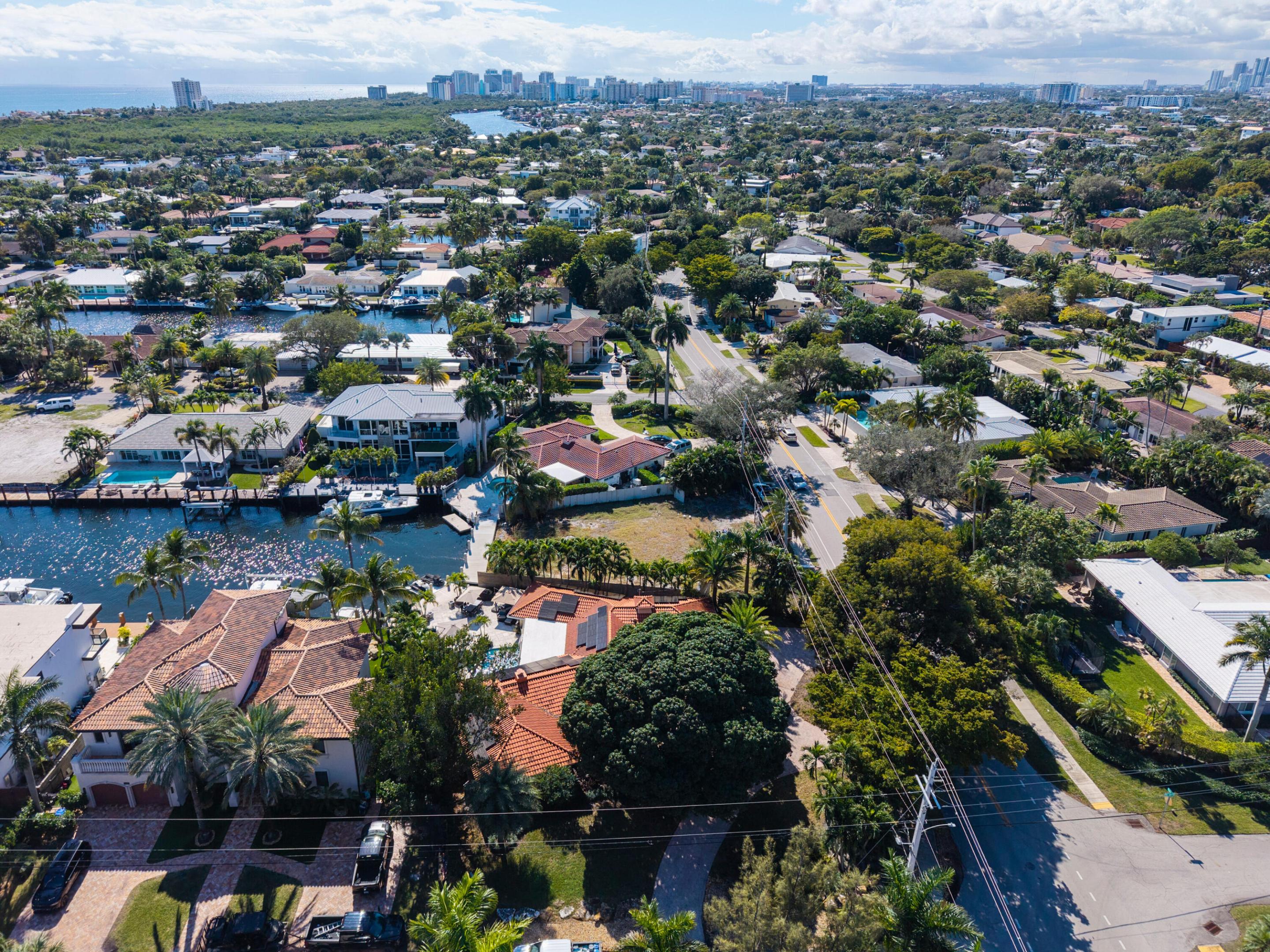 2460 Bayview Fort Lauderdale, FL 33305