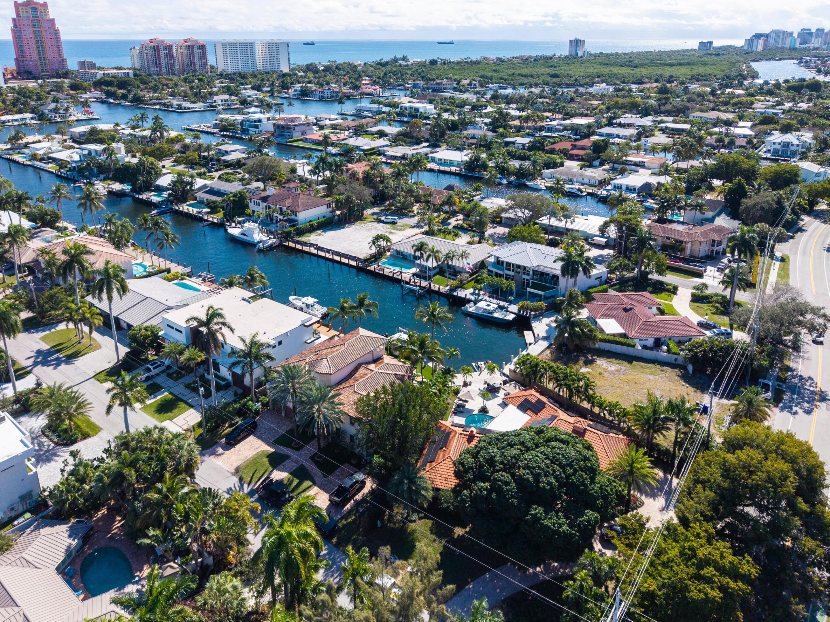 2460 Bayview Fort Lauderdale, FL 33305