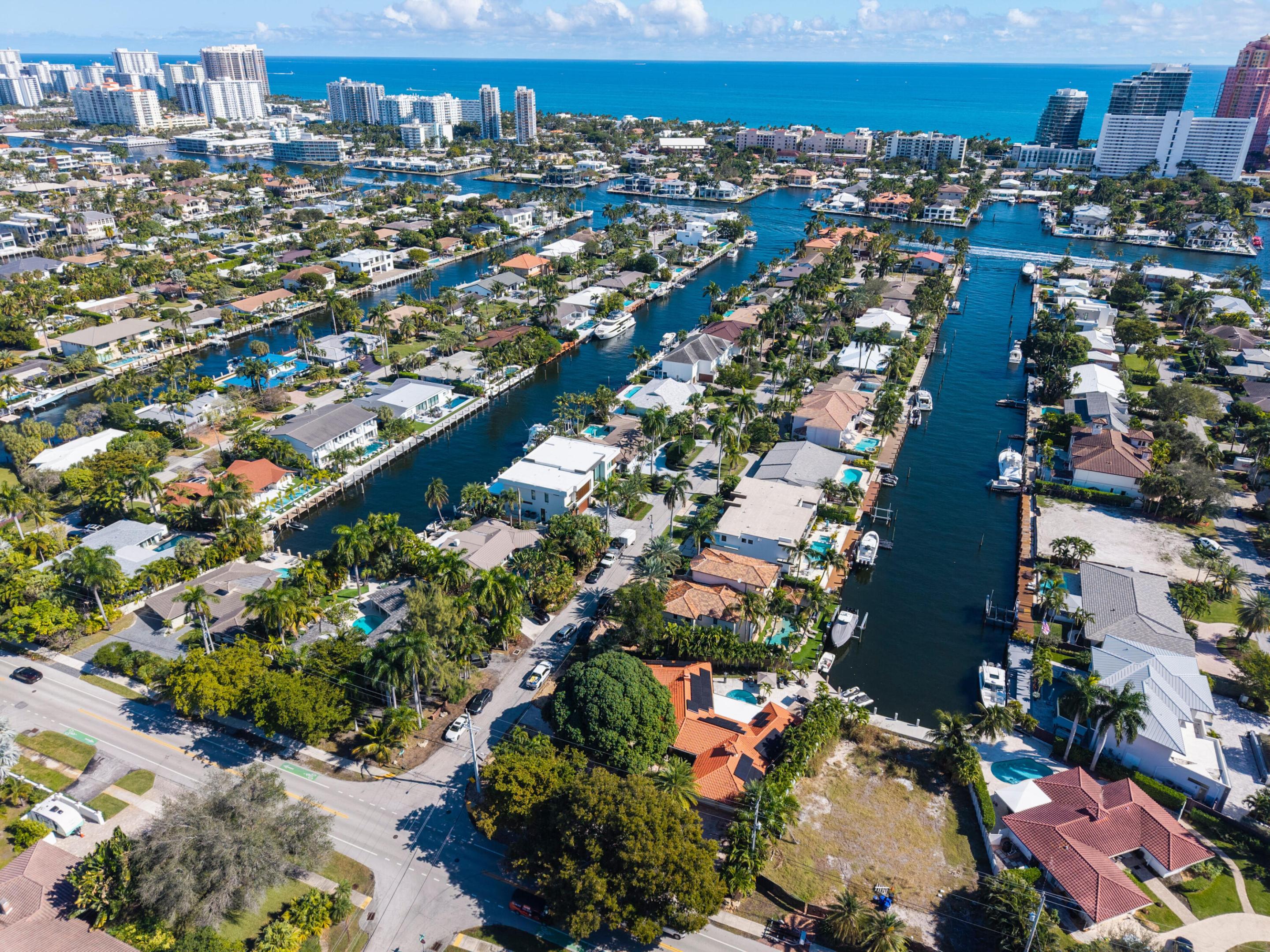 2460 Bayview Fort Lauderdale, FL 33305