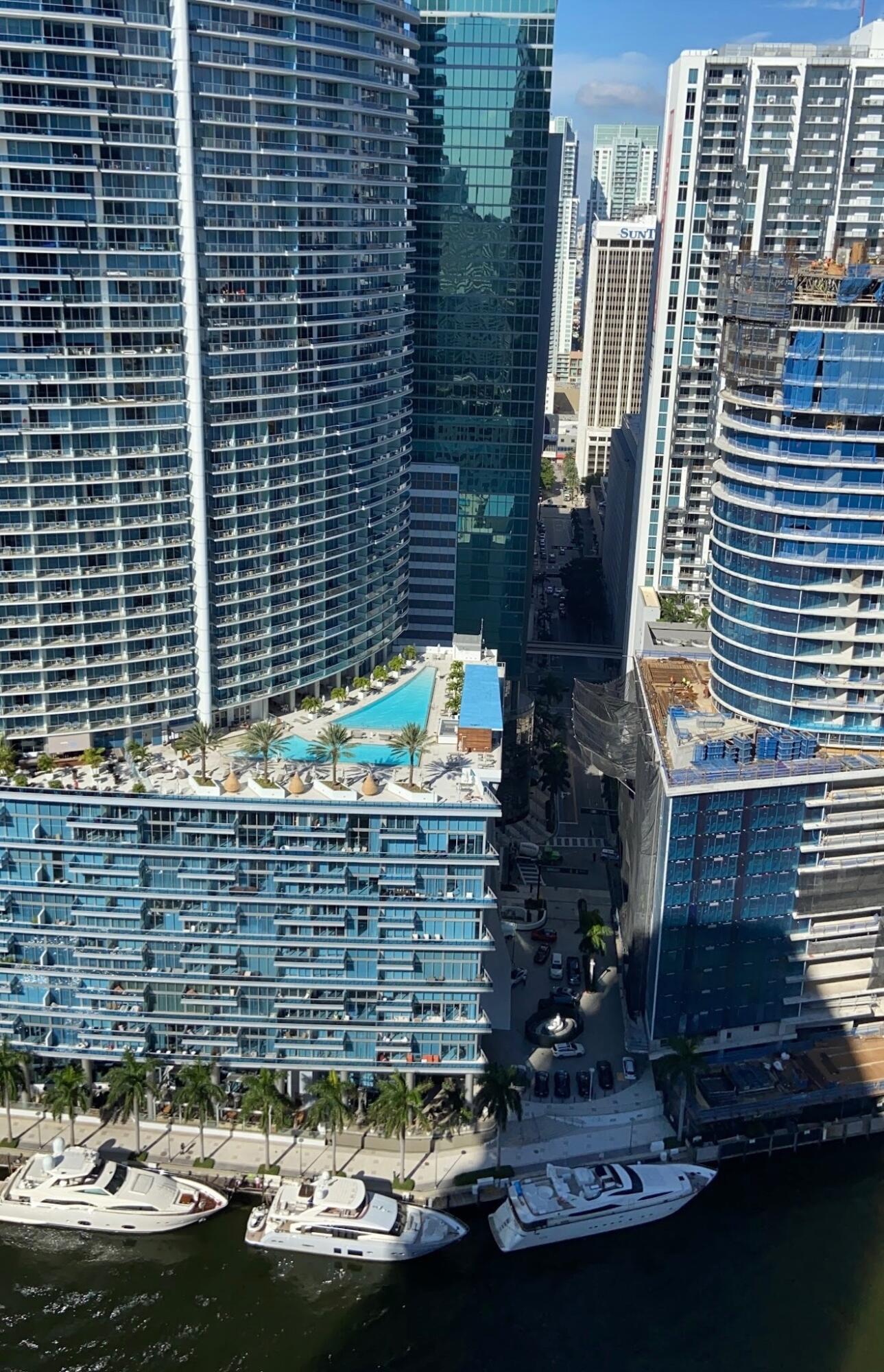 475 Brickell #4615 Miami, FL 33131