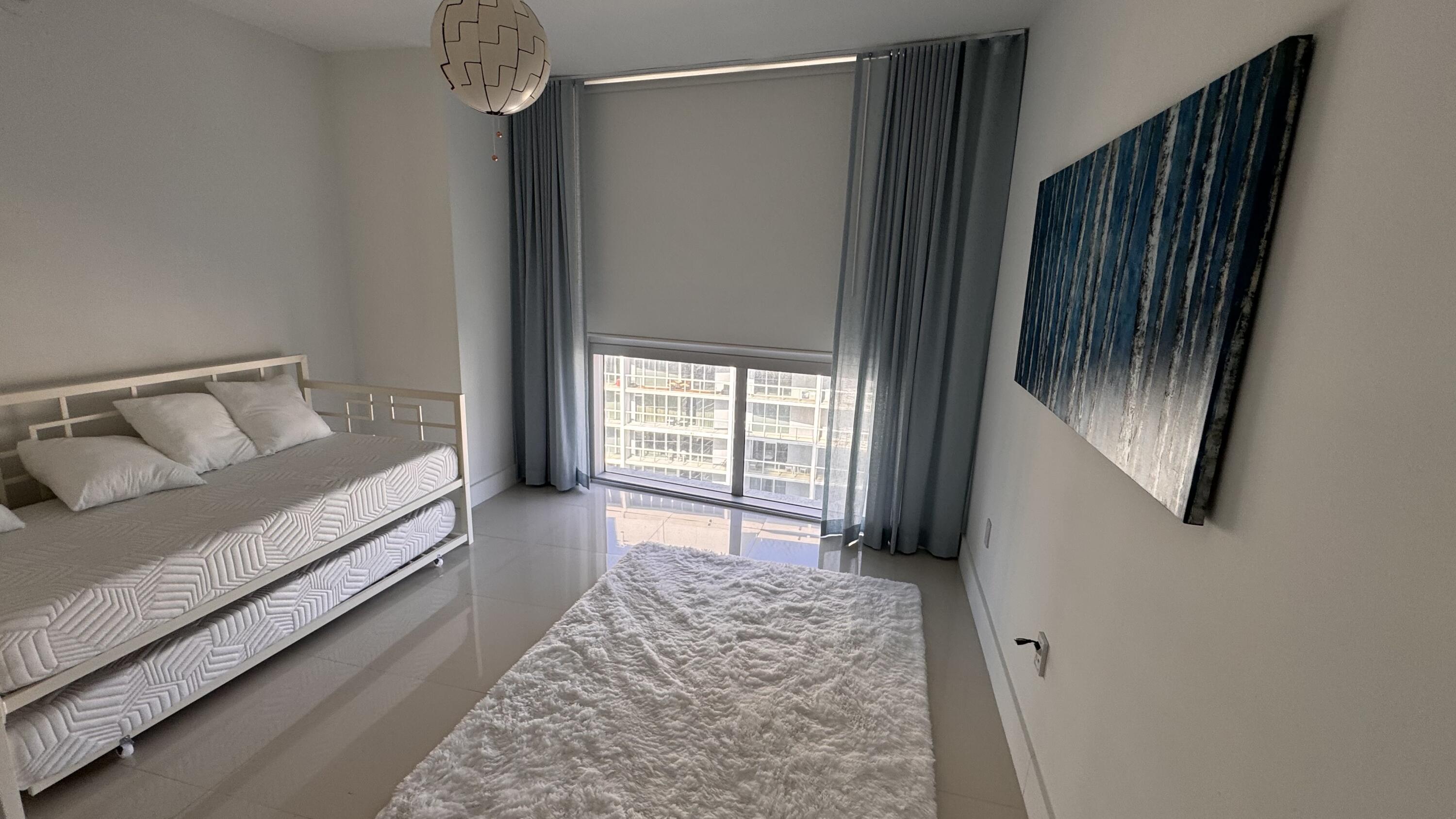 475 Brickell #4615 Miami, FL 33131