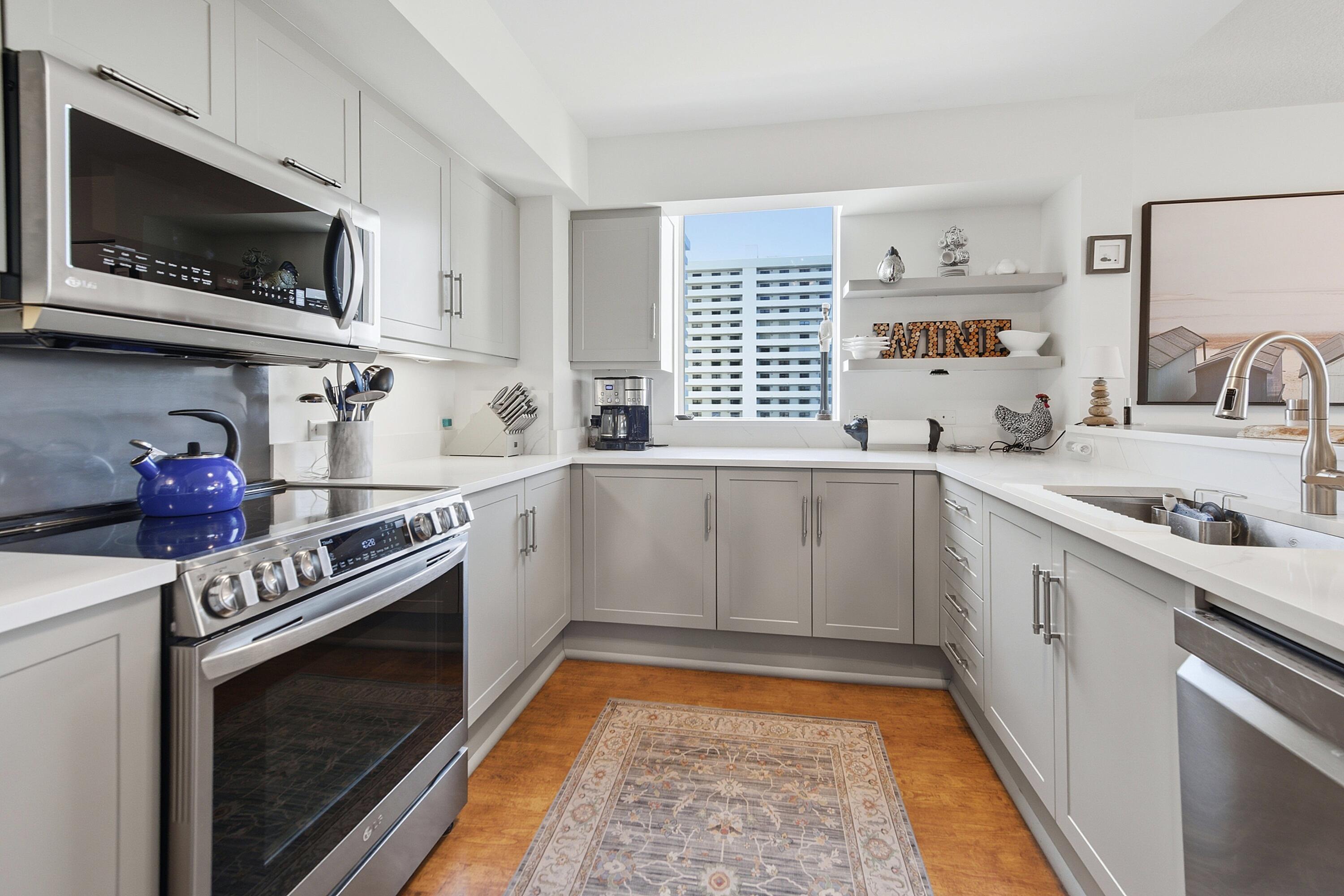 2001 N Ocean #702s Fort Lauderdale, FL 33305