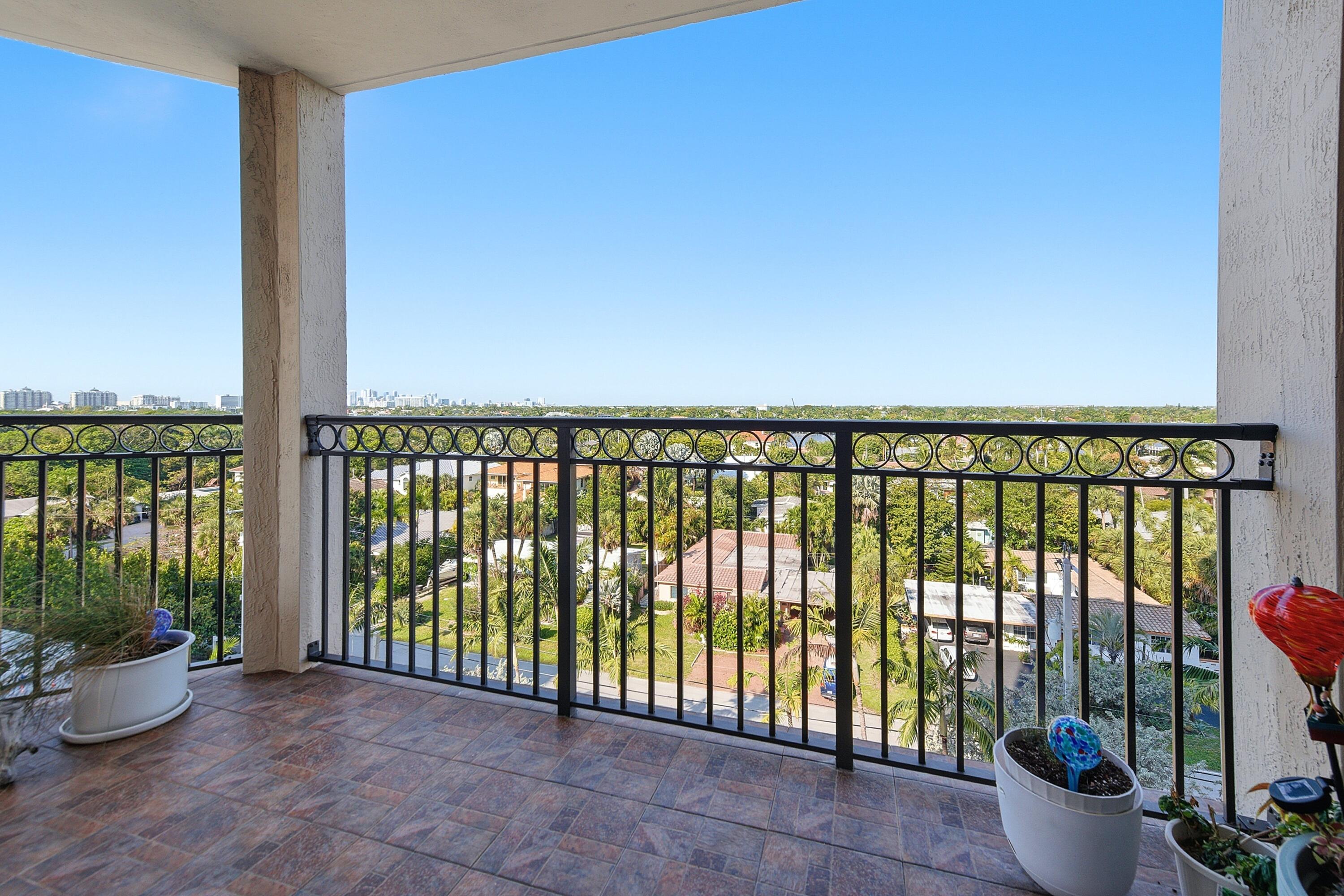 2001 N Ocean #702s Fort Lauderdale, FL 33305