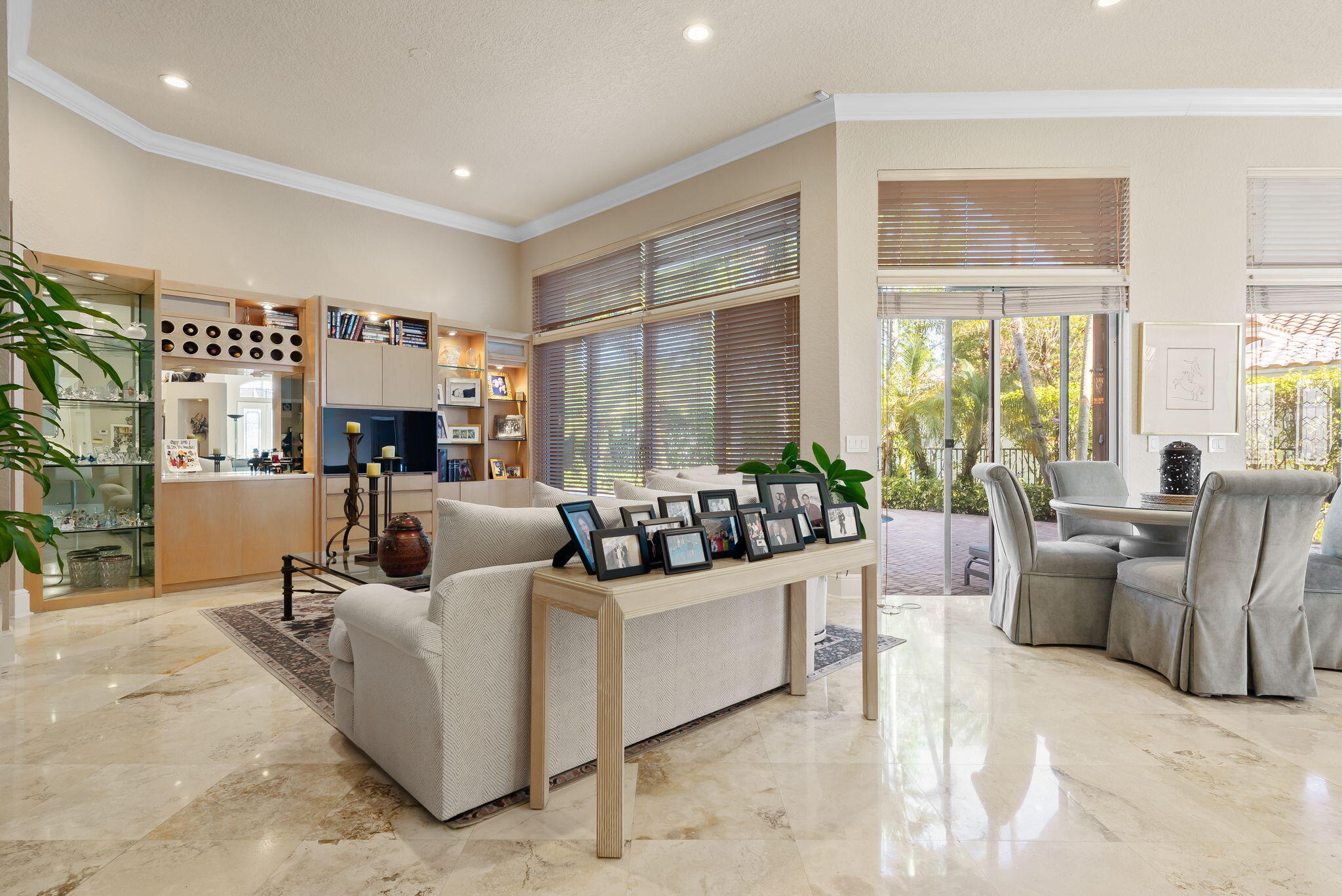 3062 Lakewood Weston, FL 33332