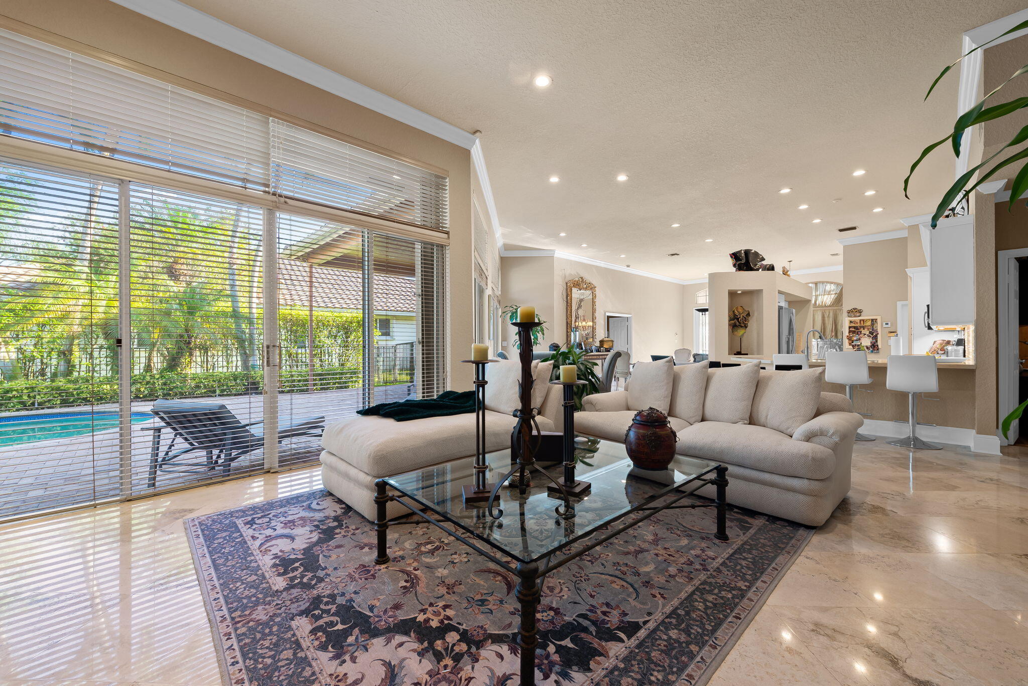 3062 Lakewood Weston, FL 33332