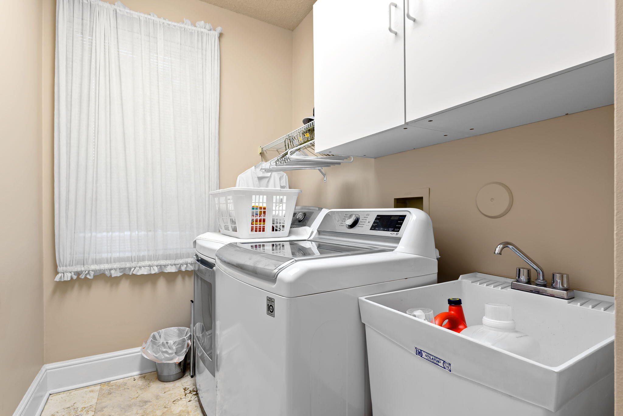 3062 Lakewood Weston, FL 33332