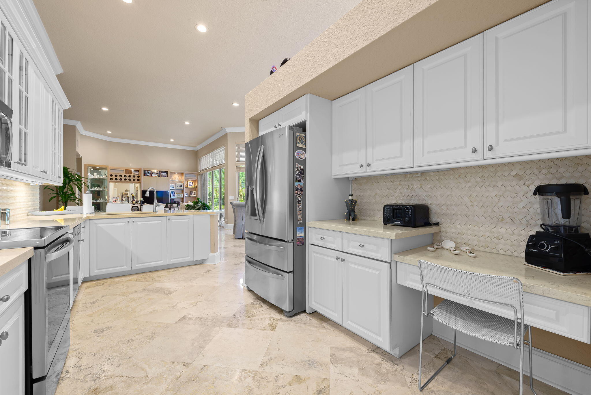 3062 Lakewood Weston, FL 33332