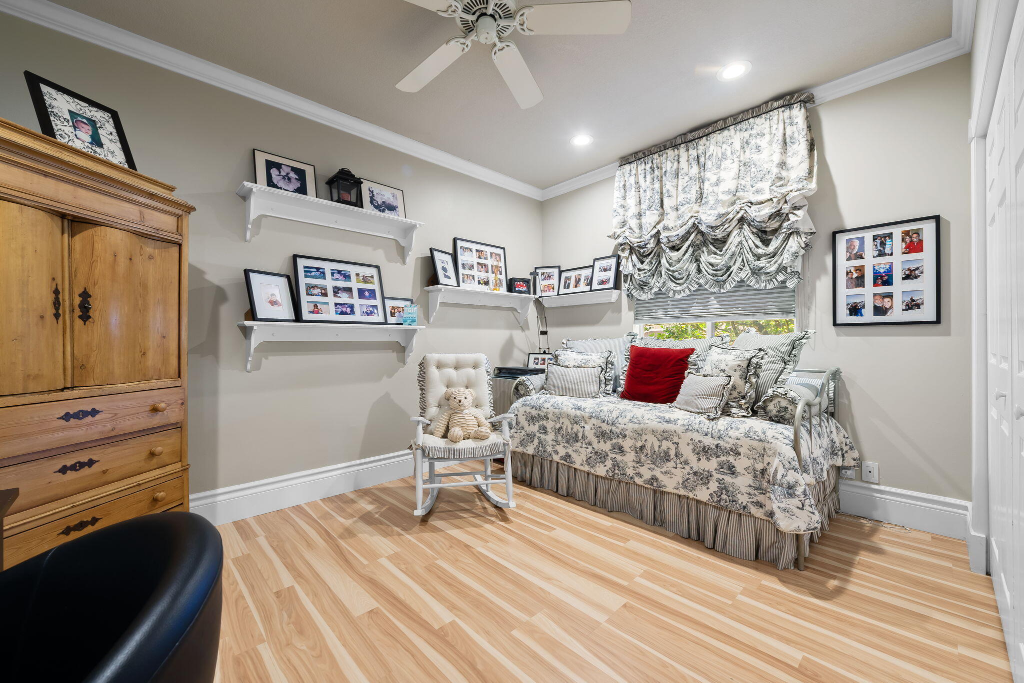 3062 Lakewood Weston, FL 33332