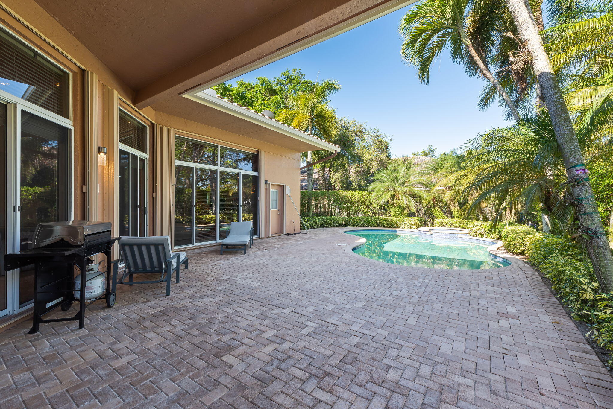 3062 Lakewood Weston, FL 33332