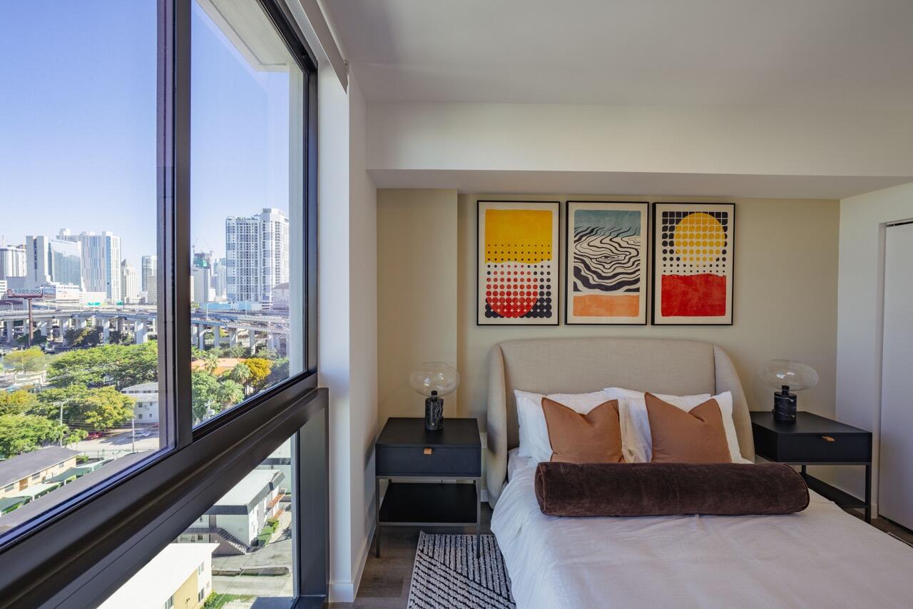 450 SW 5th #401 Miami, FL 33130