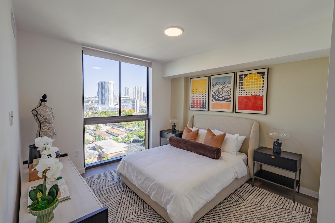 450 SW 5th #401 Miami, FL 33130