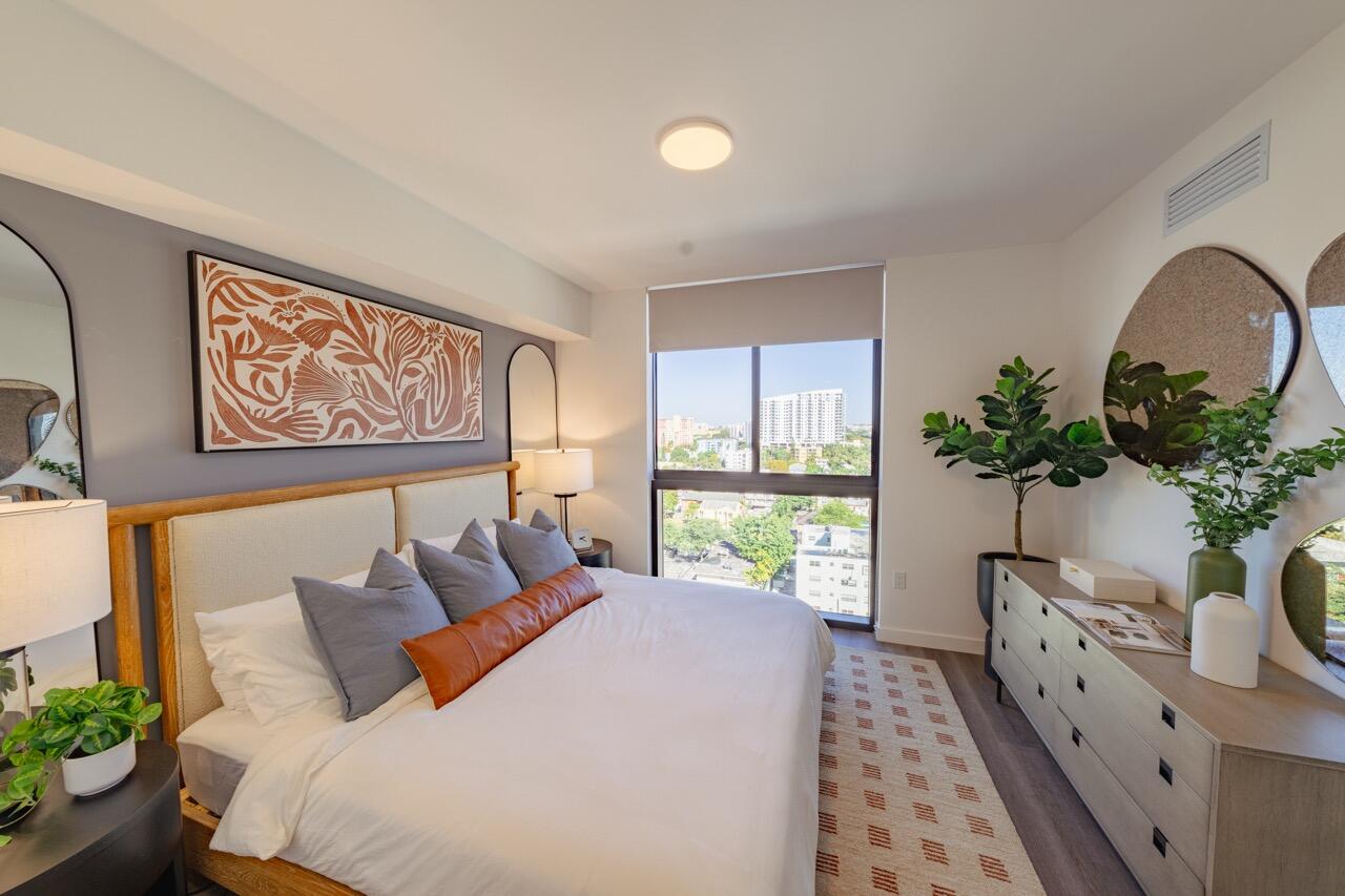 450 SW 5th #401 Miami, FL 33130