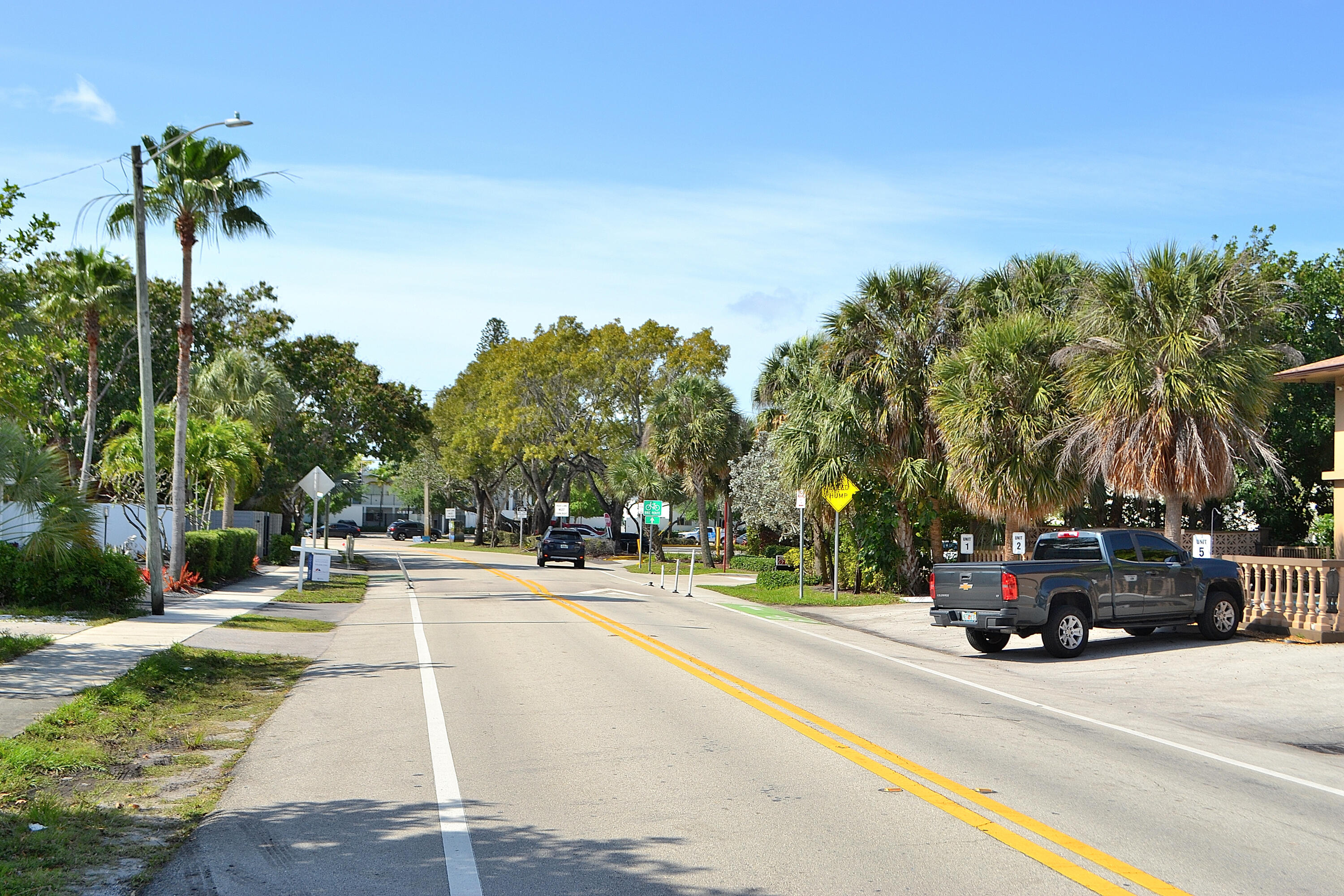 2633 Middle Riv #1-6 Fort Lauderdale, FL 33306