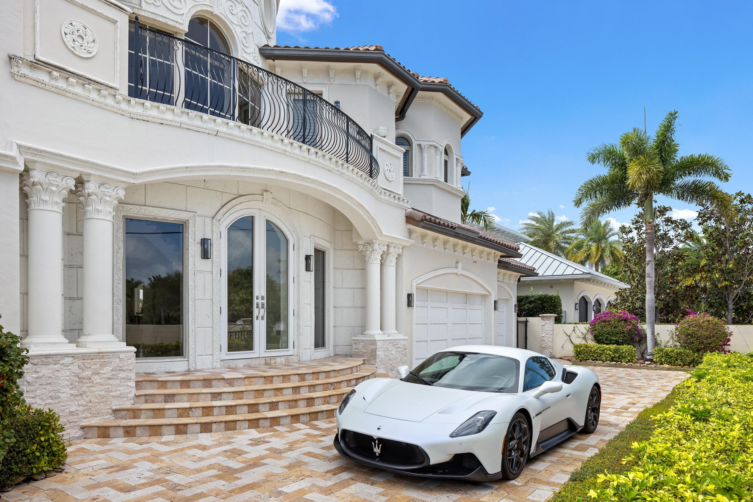 3201 NE 27th Lighthouse Point, FL 33064