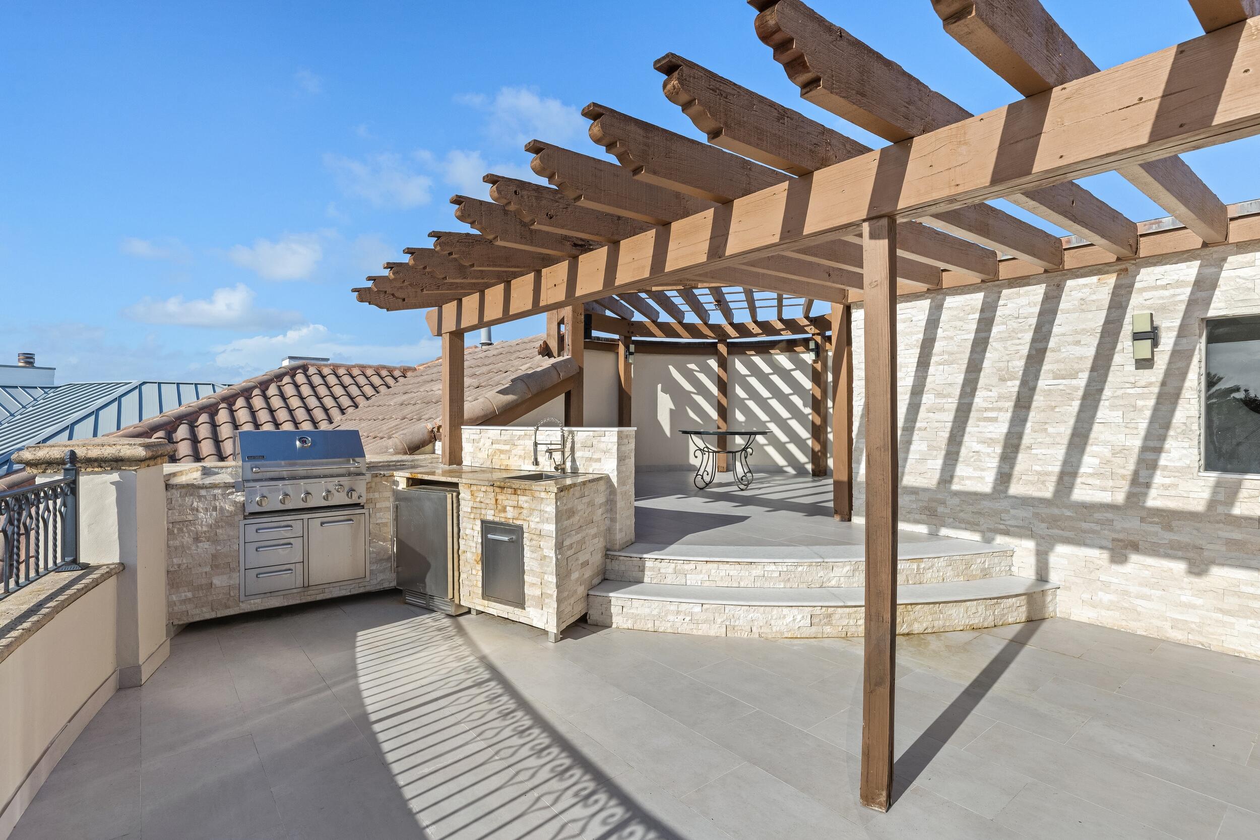 3201 NE 27th Lighthouse Point, FL 33064